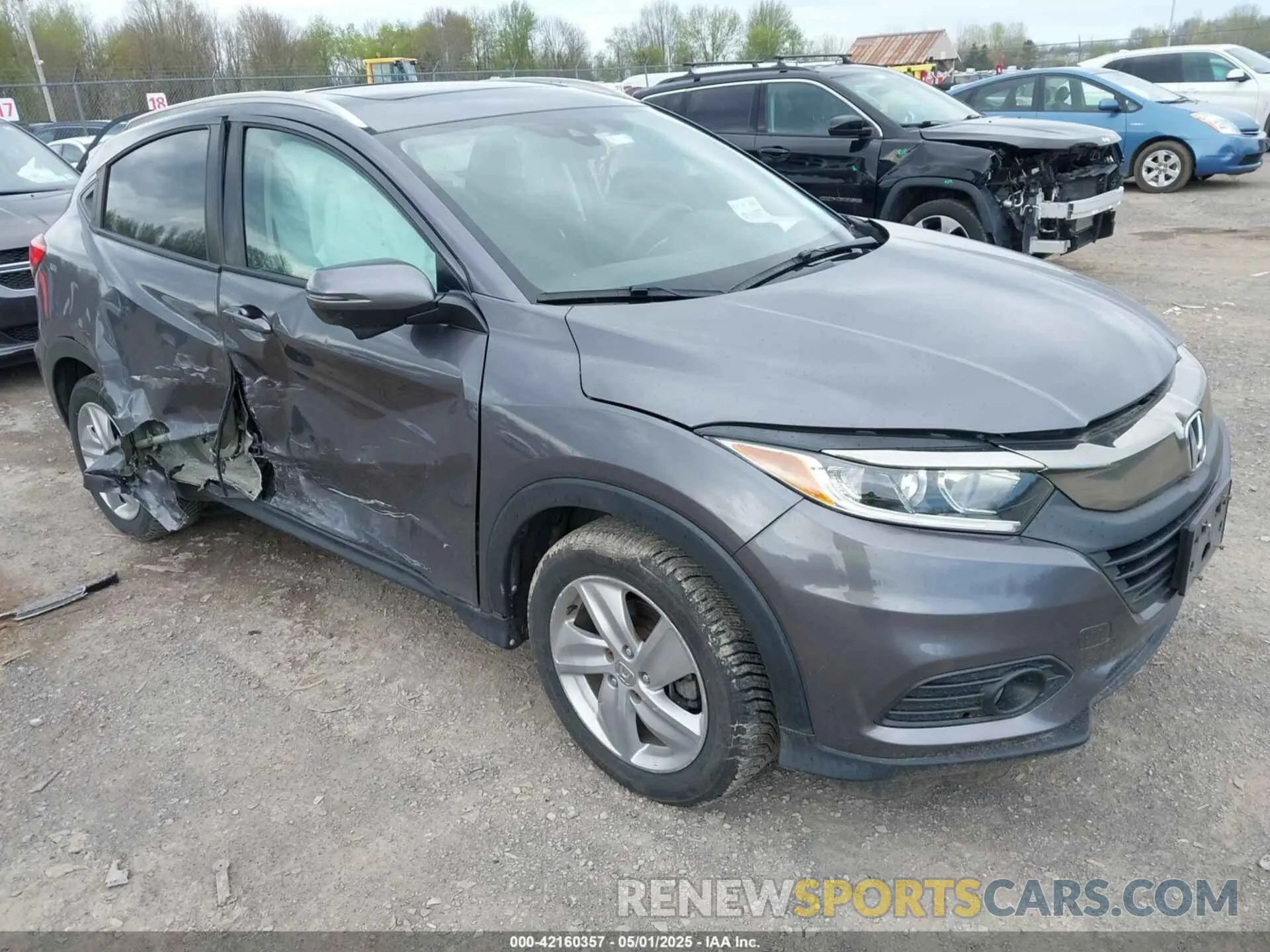 1 Photograph of a damaged car 3CZRU6H59KM719255 HONDA HR-V 2019