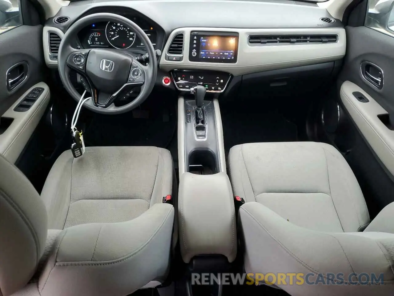 8 Photograph of a damaged car 3CZRU6H59KM724035 HONDA HR-V 2019