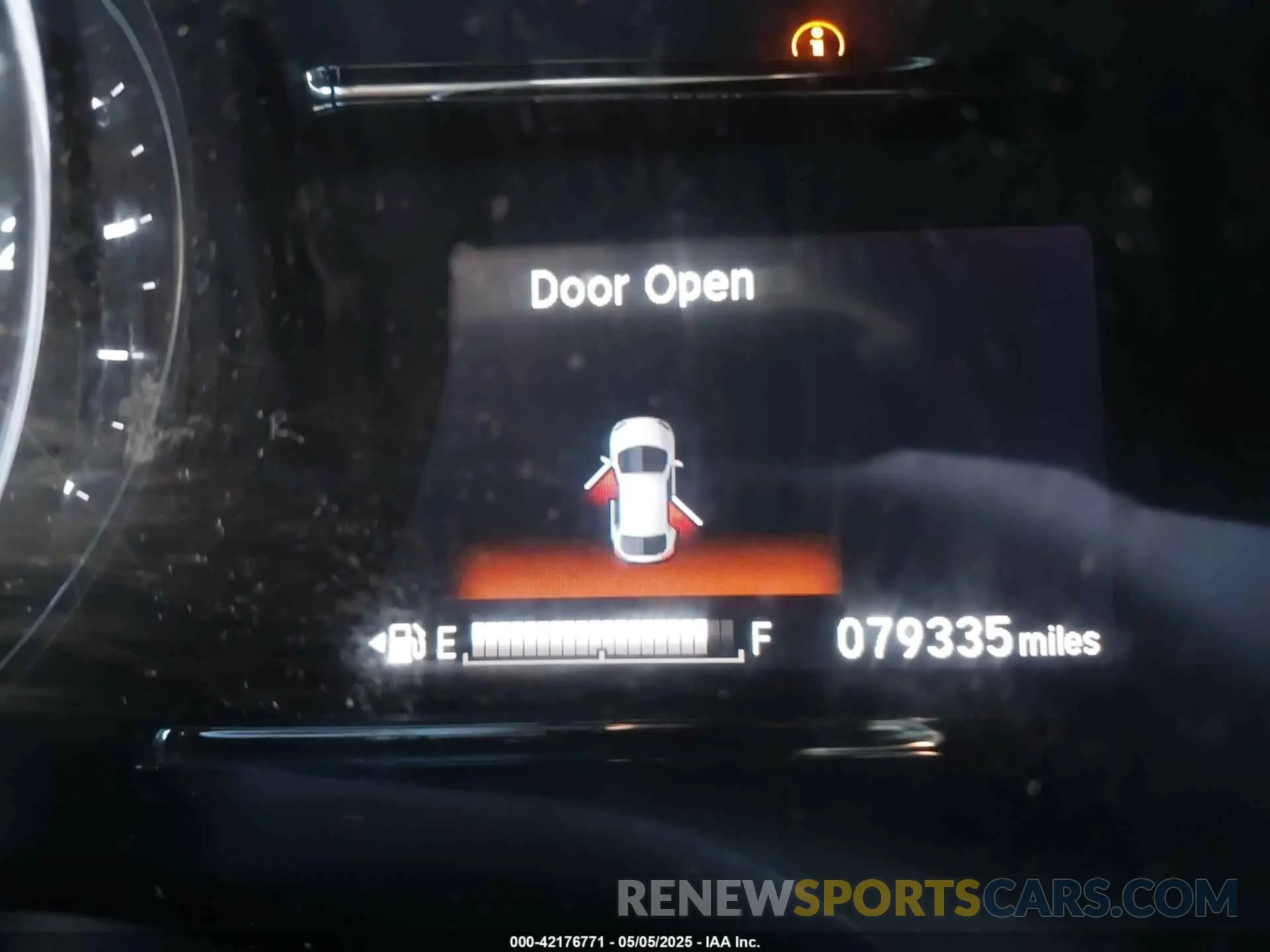 16 Photograph of a damaged car 3CZRU6H59KM728943 HONDA HR-V 2019
