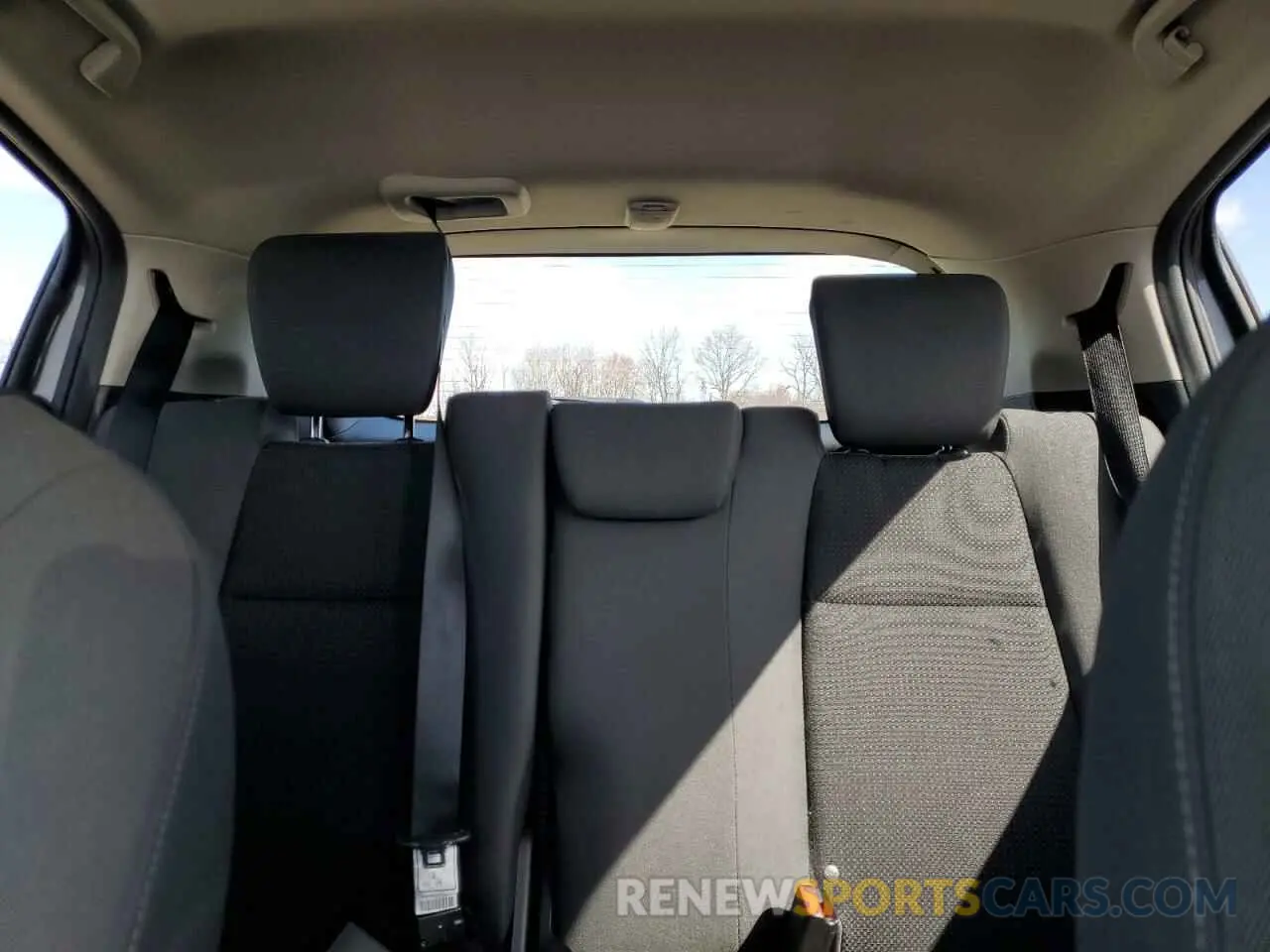 10 Photograph of a damaged car 3CZRU6H59KM731096 HONDA HR-V 2019