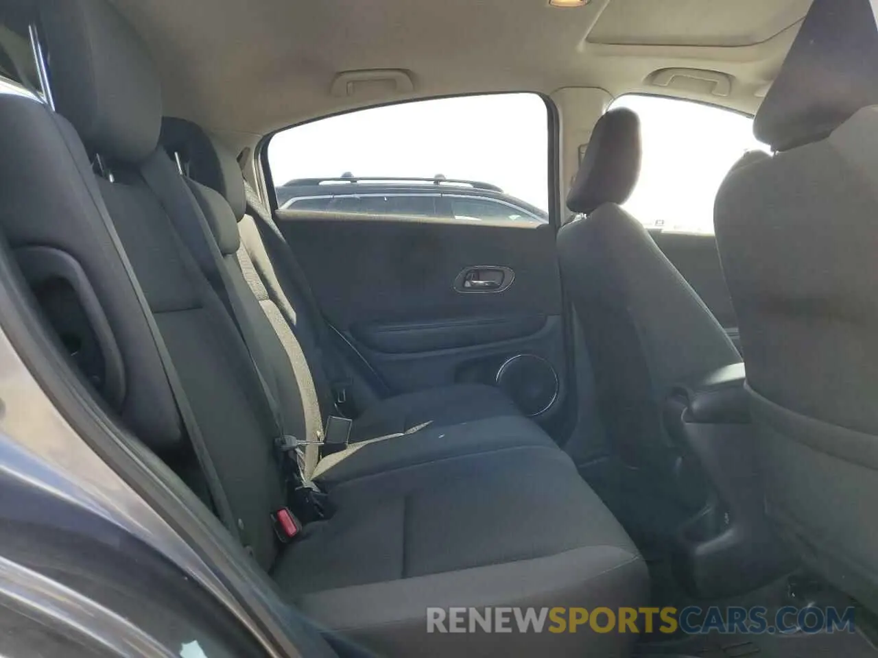 11 Photograph of a damaged car 3CZRU6H59KM731096 HONDA HR-V 2019