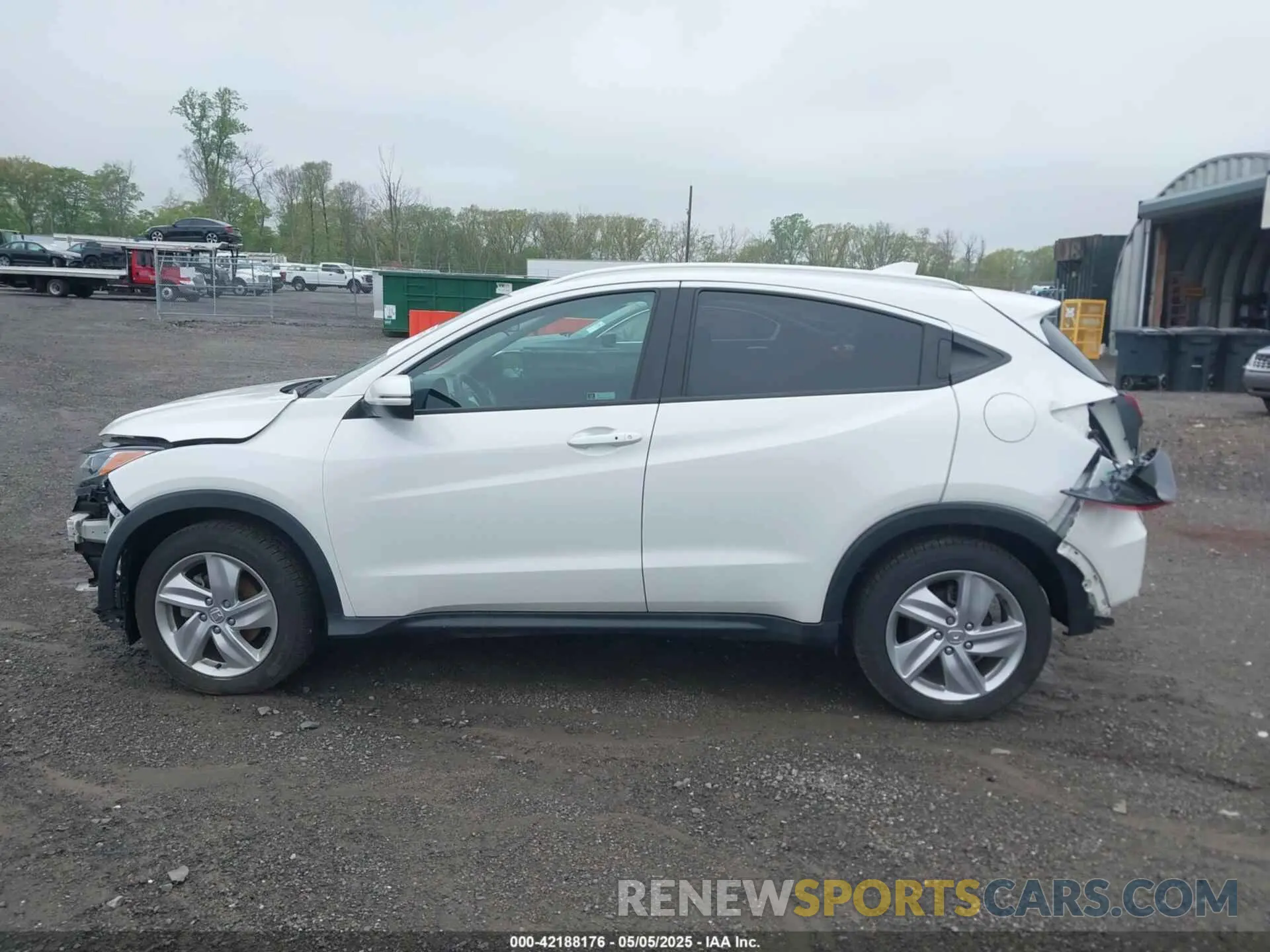 15 Photograph of a damaged car 3CZRU6H5XKM735531 HONDA HR-V 2019
