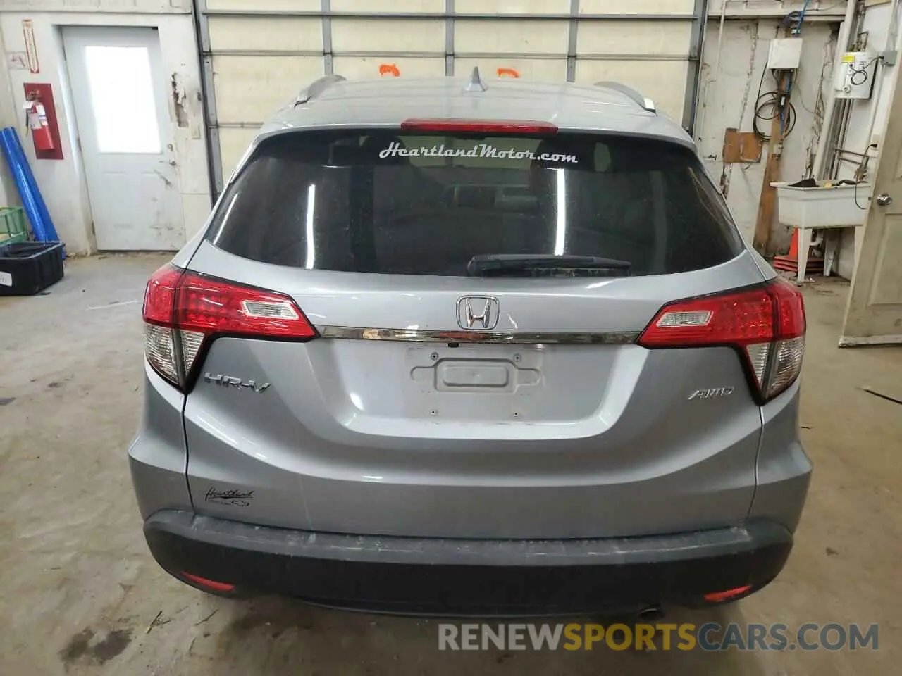 6 Photograph of a damaged car 3CZRU6H70KM723650 HONDA HR-V 2019