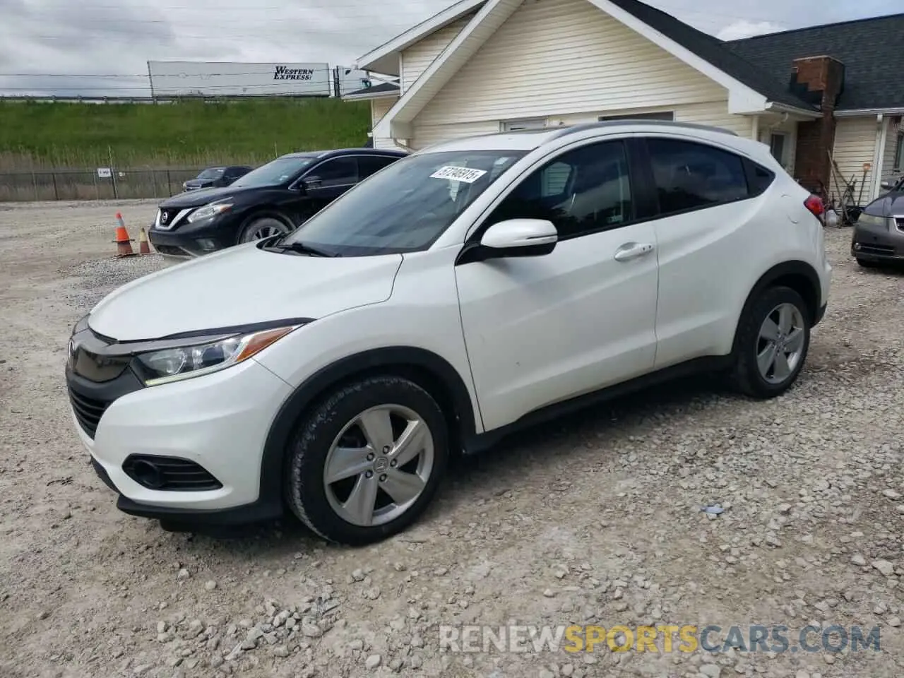 1 Photograph of a damaged car 3CZRU6H71KM701530 HONDA HR-V 2019