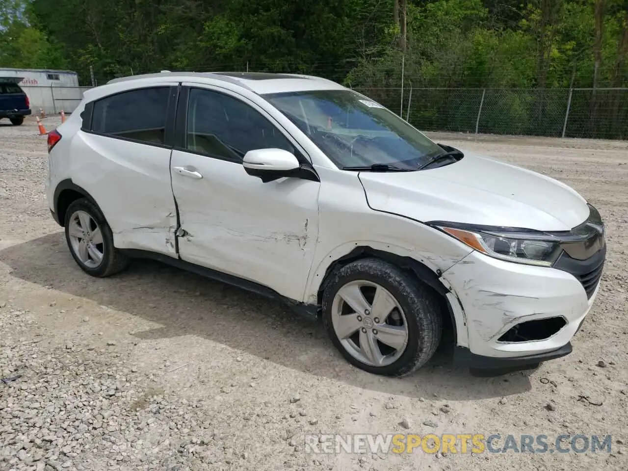4 Photograph of a damaged car 3CZRU6H71KM701530 HONDA HR-V 2019