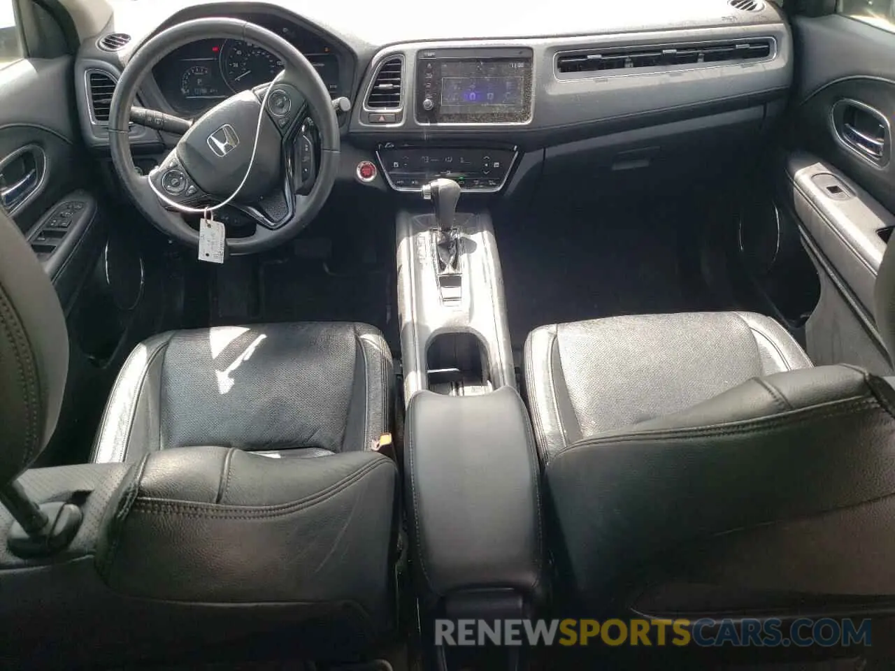 8 Photograph of a damaged car 3CZRU6H71KM701530 HONDA HR-V 2019