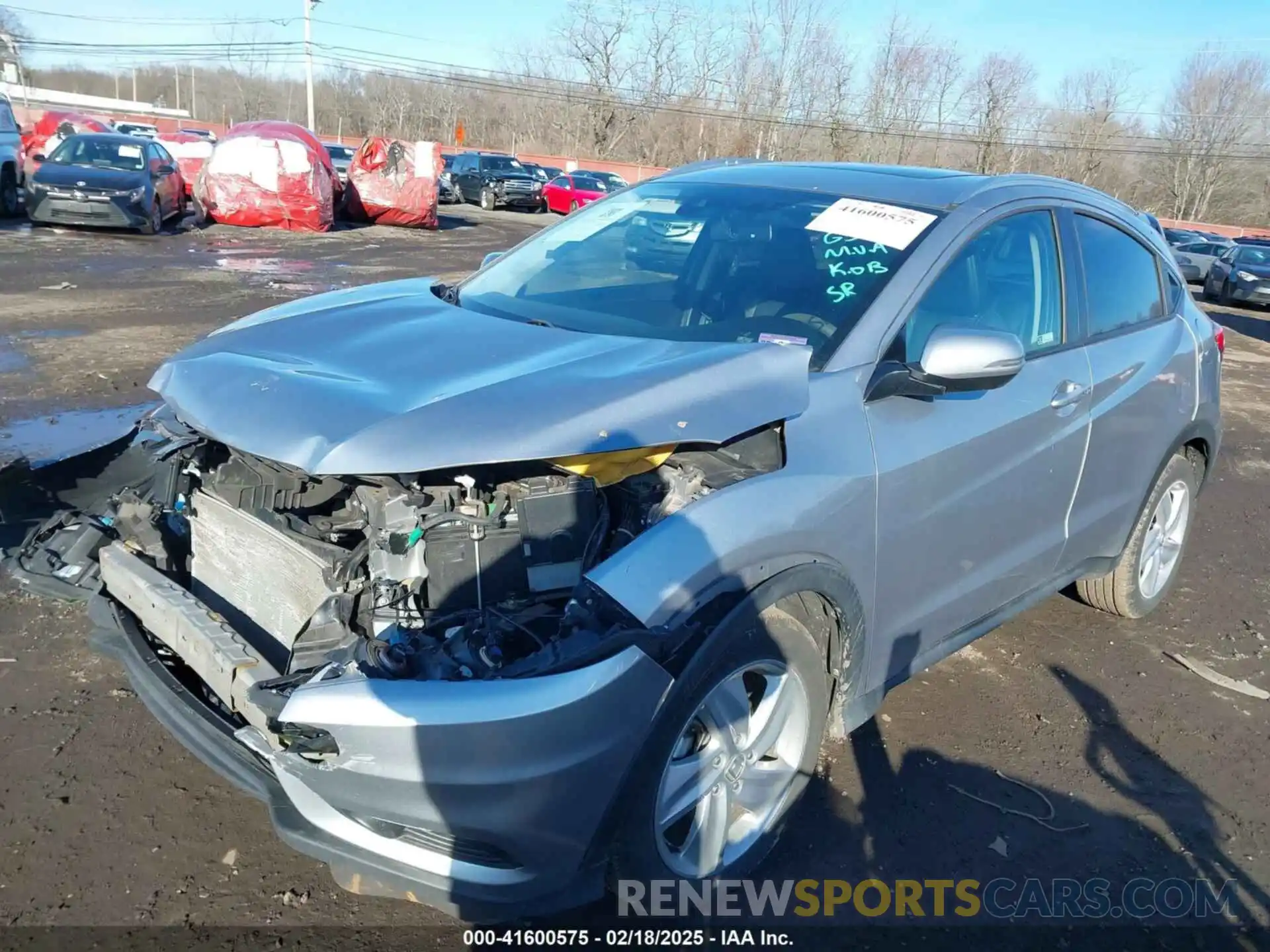 19 Photograph of a damaged car 3CZRU6H71KM706288 HONDA HR-V 2019