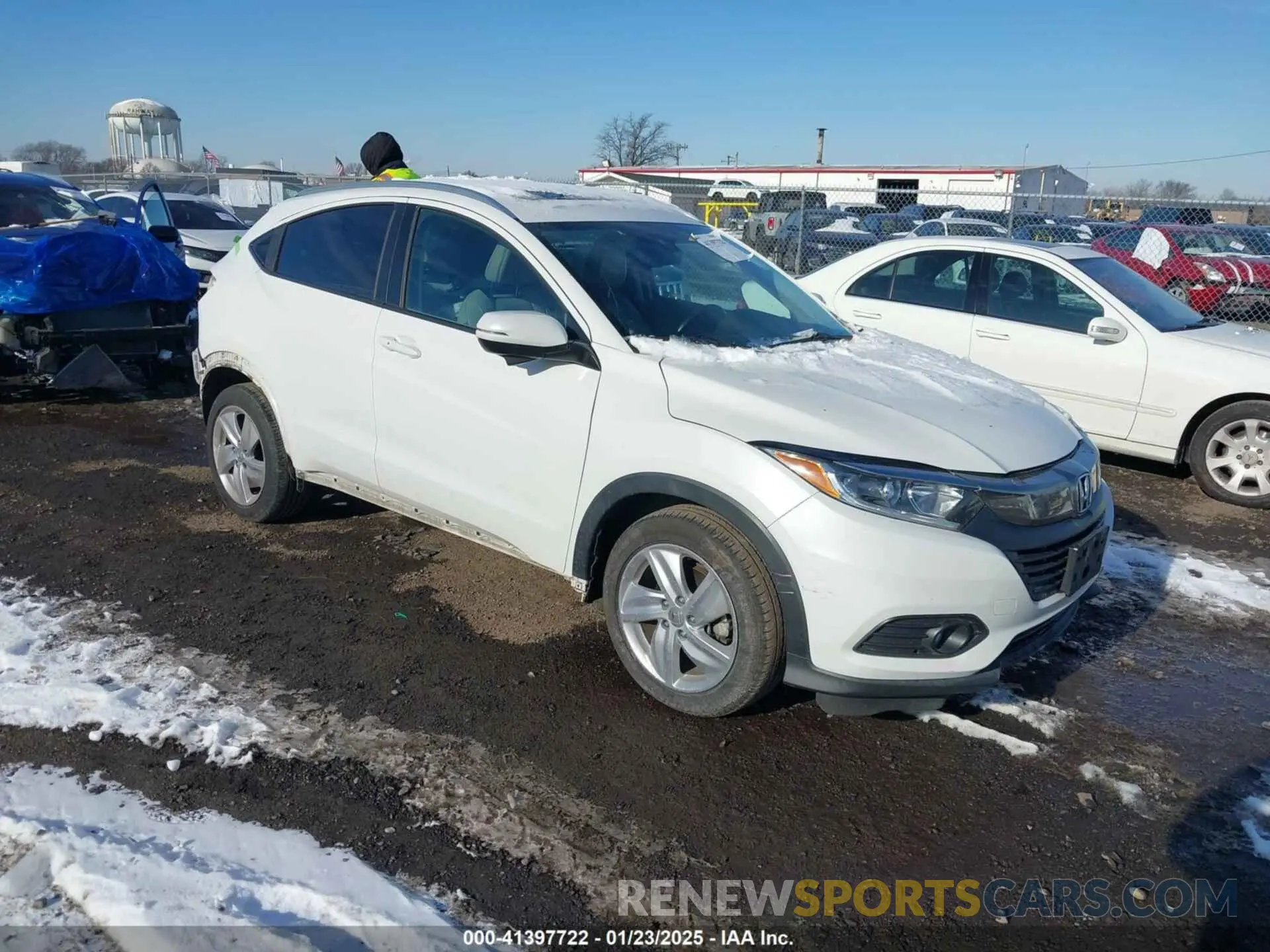 1 Photograph of a damaged car 3CZRU6H71KM721096 HONDA HR-V 2019