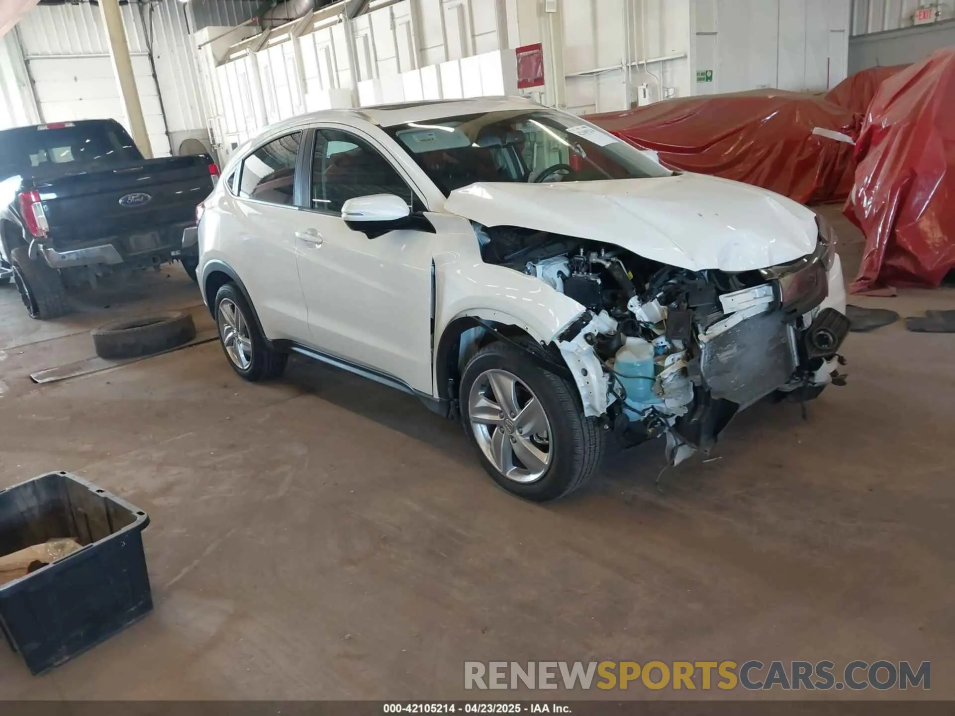 1 Photograph of a damaged car 3CZRU6H72KM716358 HONDA HR-V 2019