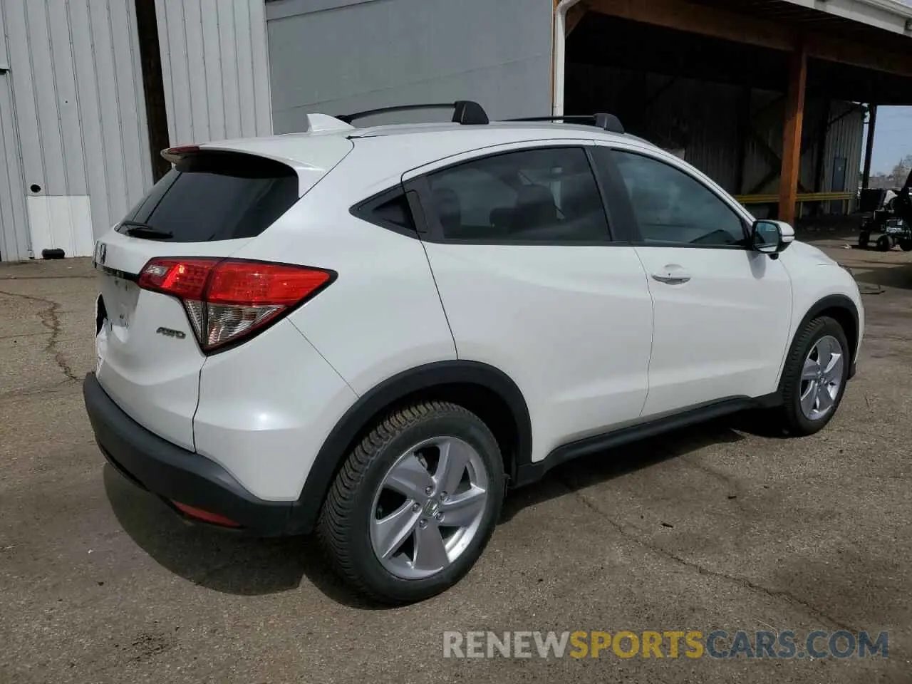 3 Photograph of a damaged car 3CZRU6H72KM721950 HONDA HR-V 2019