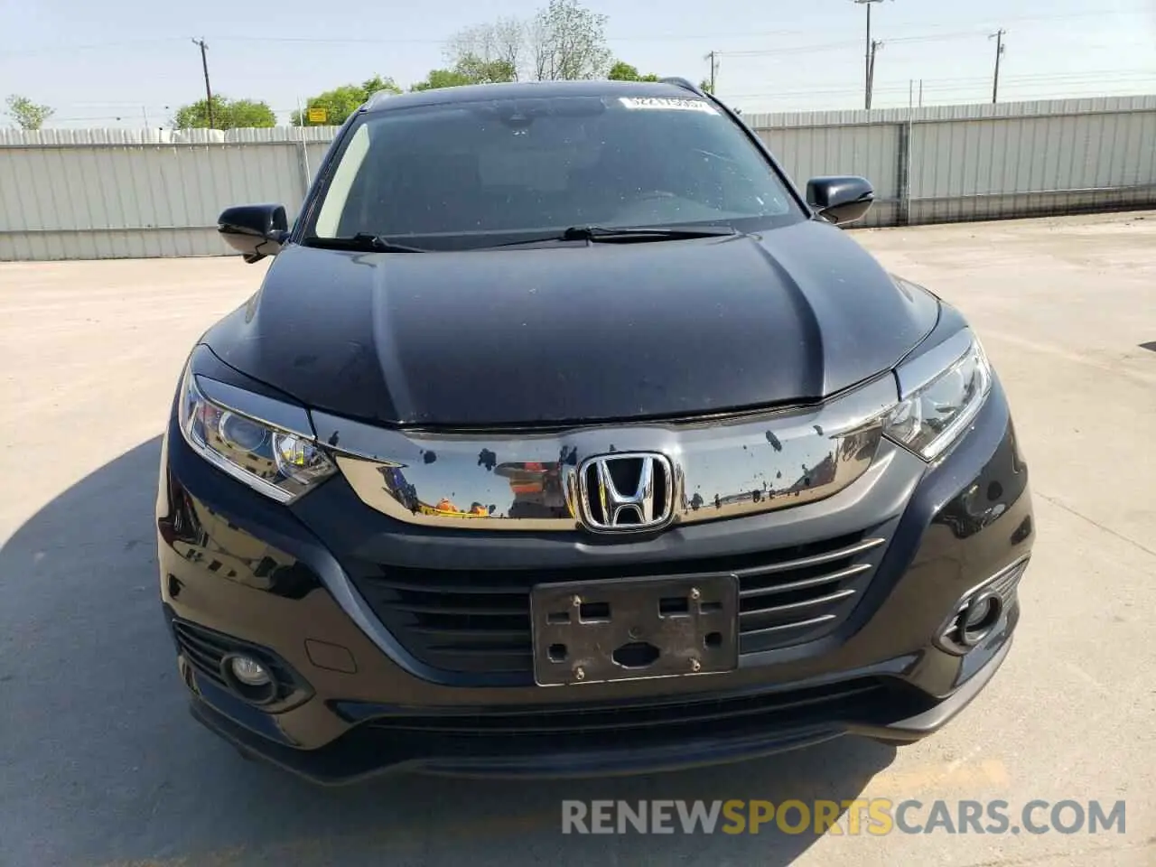 5 Photograph of a damaged car 3CZRU6H73KM723108 HONDA HR-V 2019