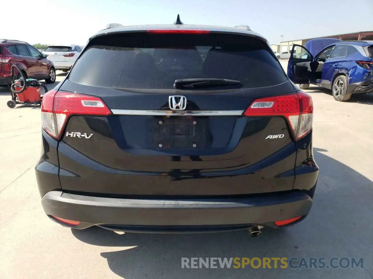 6 Photograph of a damaged car 3CZRU6H73KM723108 HONDA HR-V 2019