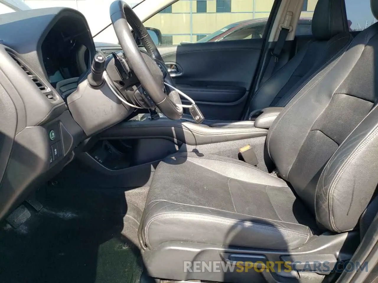 7 Photograph of a damaged car 3CZRU6H73KM723108 HONDA HR-V 2019