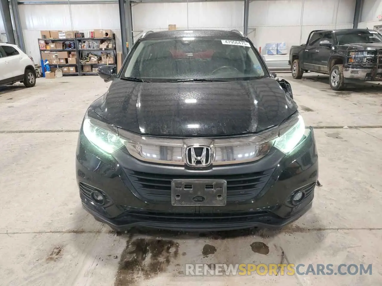 5 Photograph of a damaged car 3CZRU6H74KM703594 HONDA HR-V 2019
