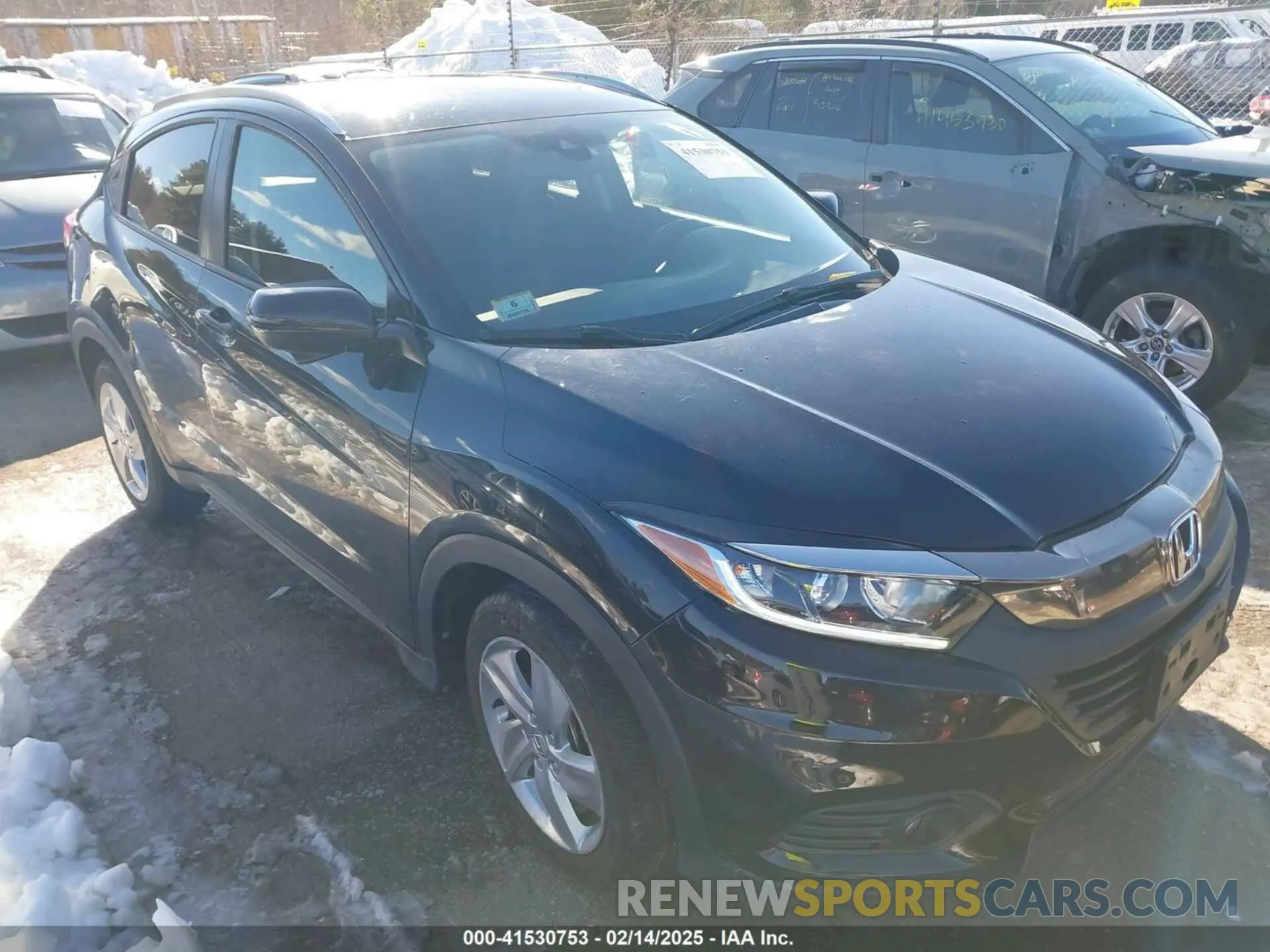 1 Photograph of a damaged car 3CZRU6H74KM715017 HONDA HR-V 2019