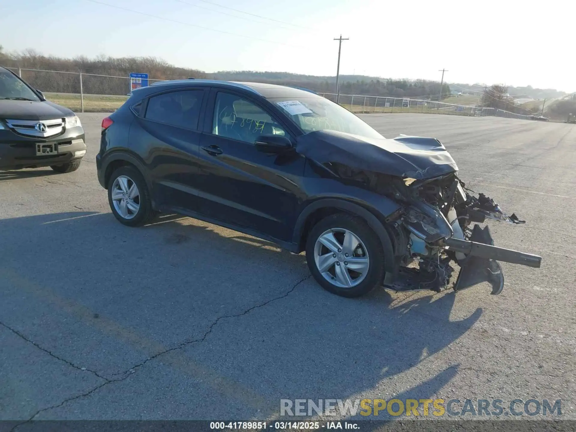 1 Photograph of a damaged car 3CZRU6H74KM735154 HONDA HR-V 2019