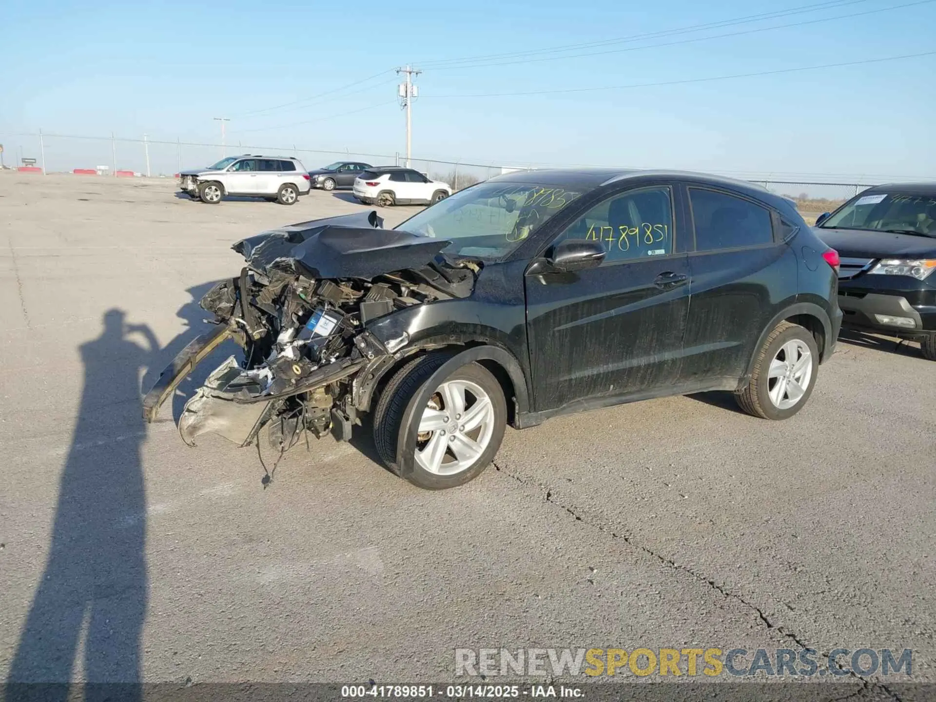 2 Photograph of a damaged car 3CZRU6H74KM735154 HONDA HR-V 2019