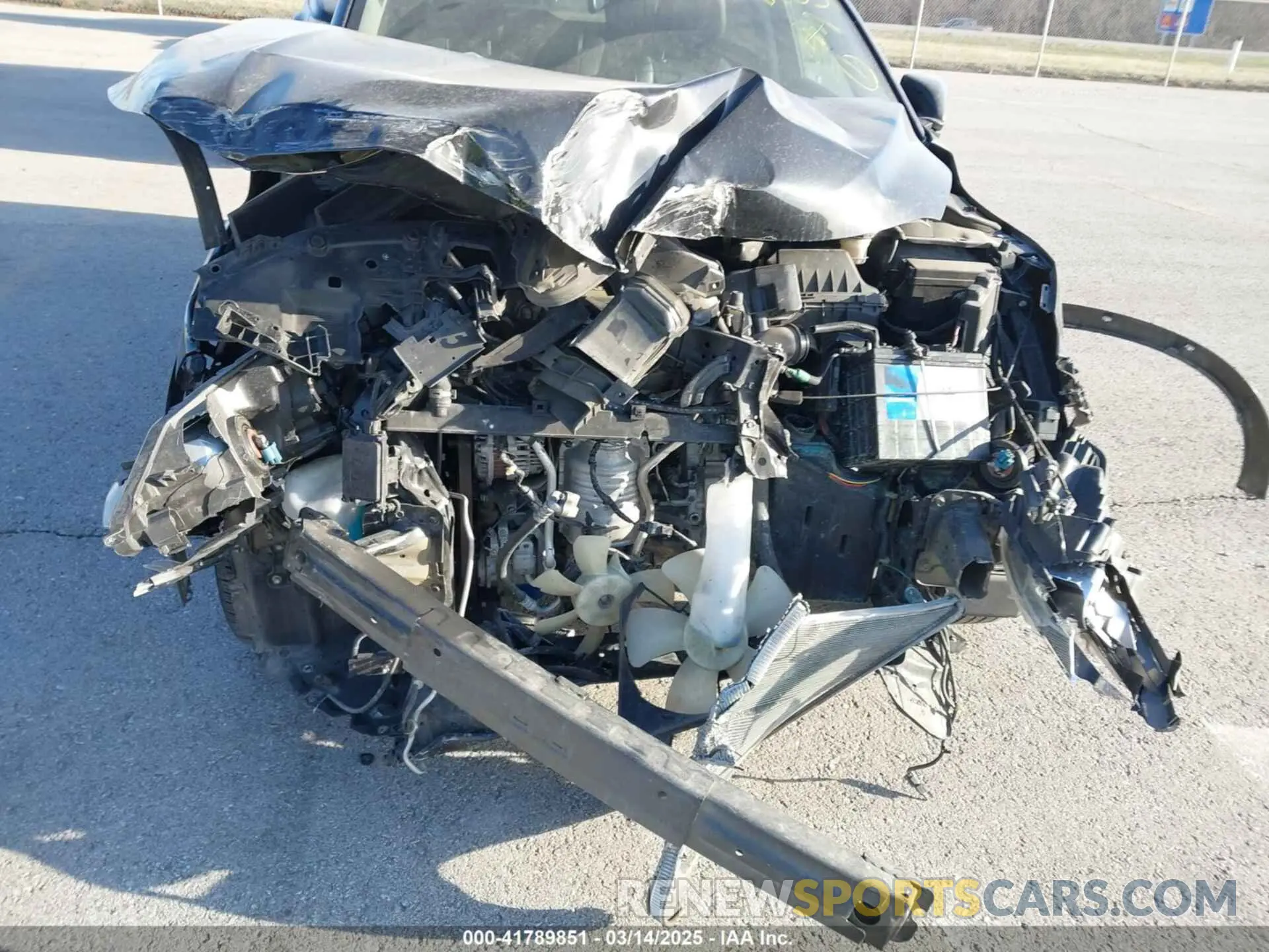 6 Photograph of a damaged car 3CZRU6H74KM735154 HONDA HR-V 2019