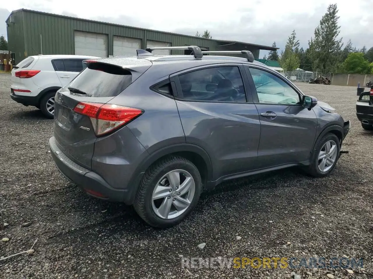3 Photograph of a damaged car 3CZRU6H75KM710084 HONDA HR-V 2019