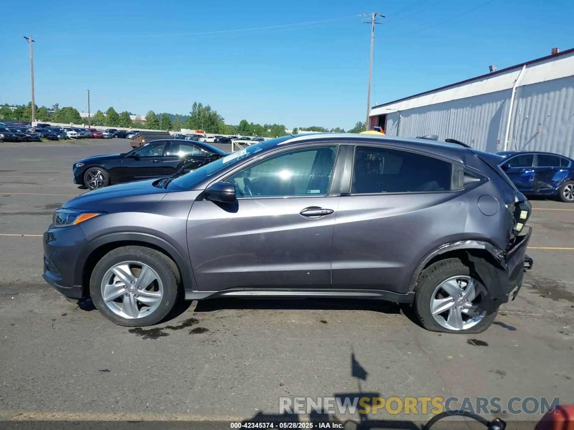 15 Photograph of a damaged car 3CZRU6H75KM727726 HONDA HR-V 2019