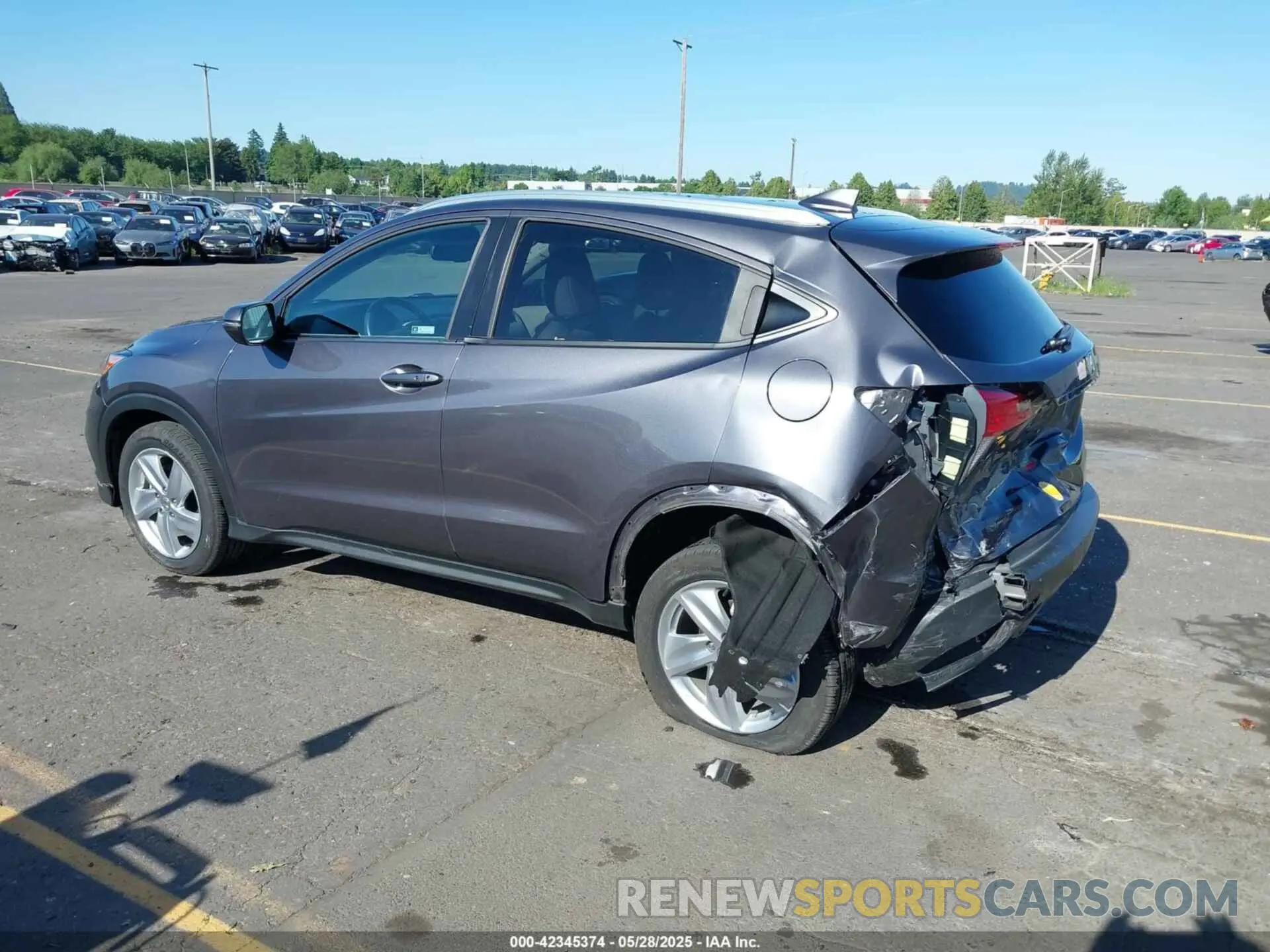 3 Photograph of a damaged car 3CZRU6H75KM727726 HONDA HR-V 2019