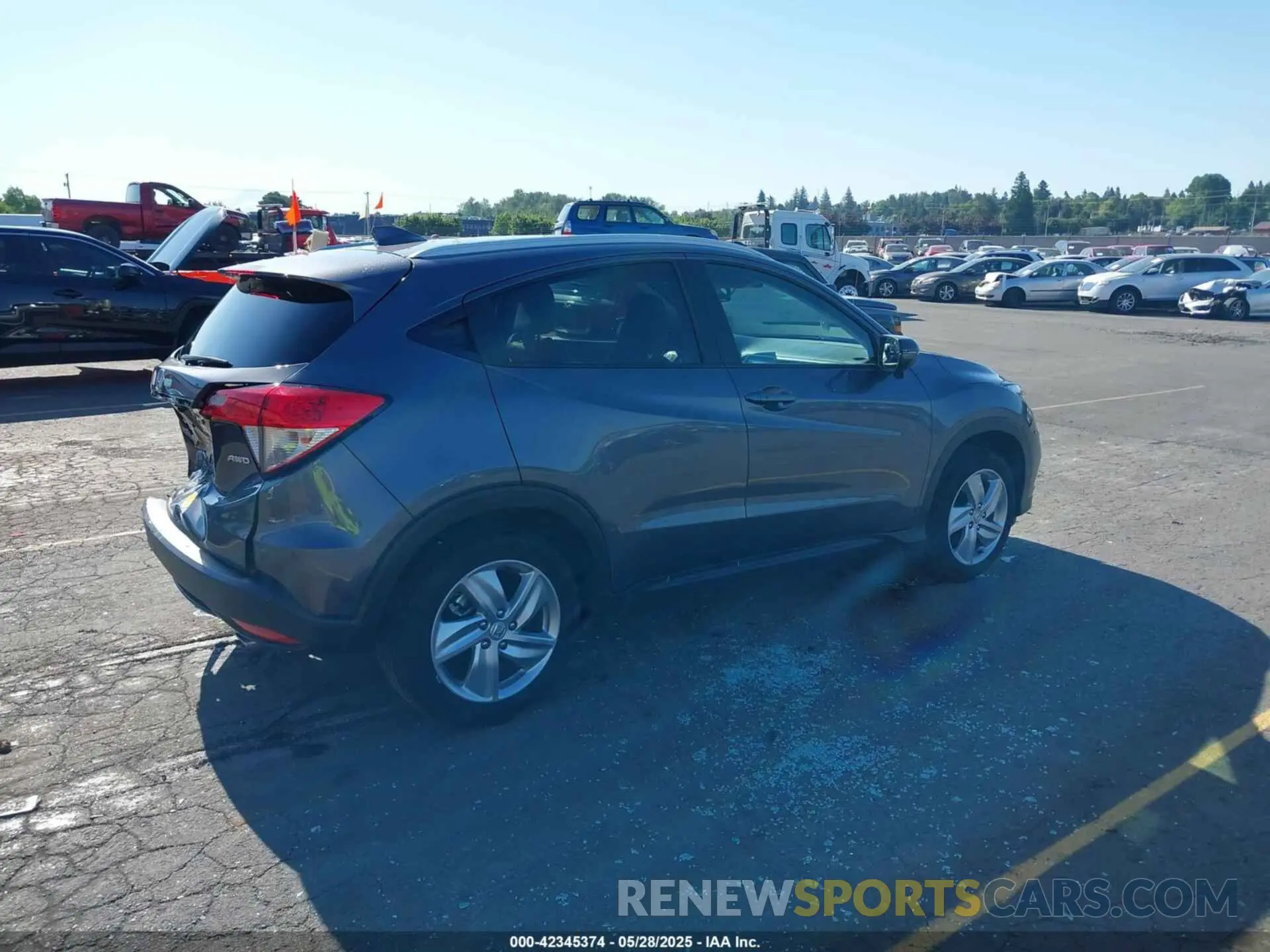 4 Photograph of a damaged car 3CZRU6H75KM727726 HONDA HR-V 2019