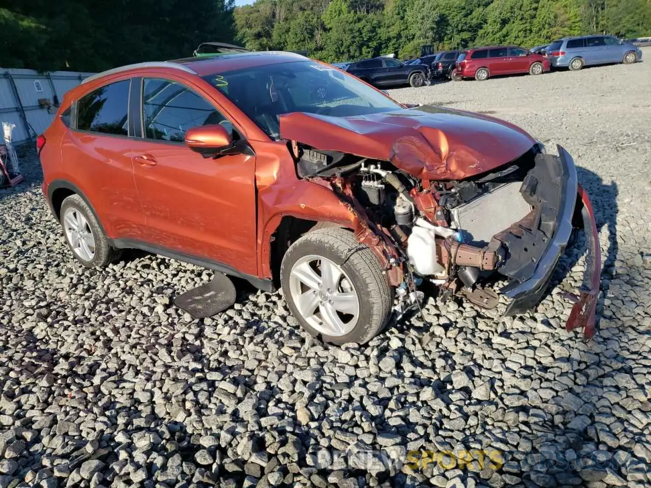 4 Photograph of a damaged car 3CZRU6H76KM708408 HONDA HR-V 2019