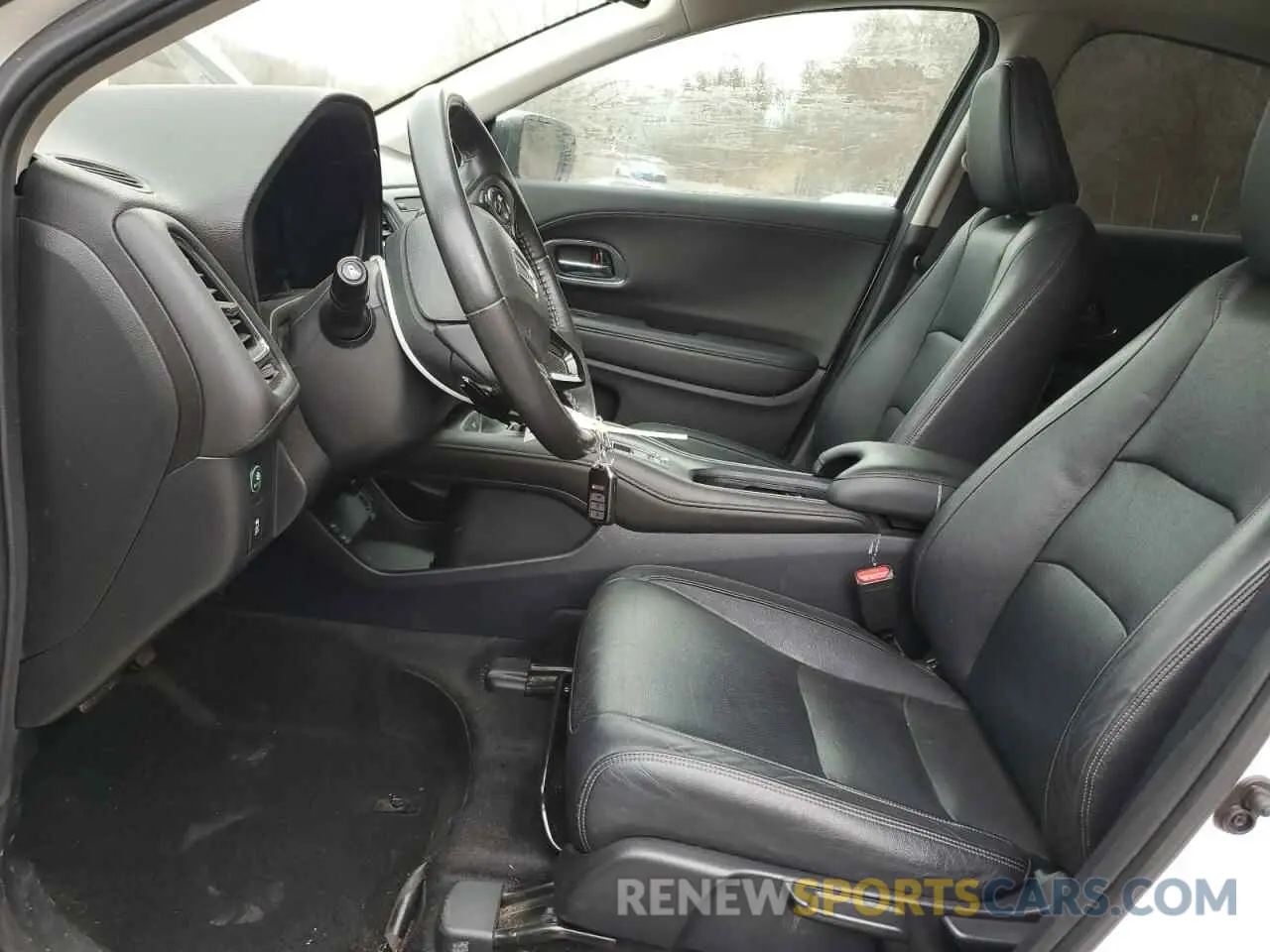7 Photograph of a damaged car 3CZRU6H76KM716363 HONDA HR-V 2019