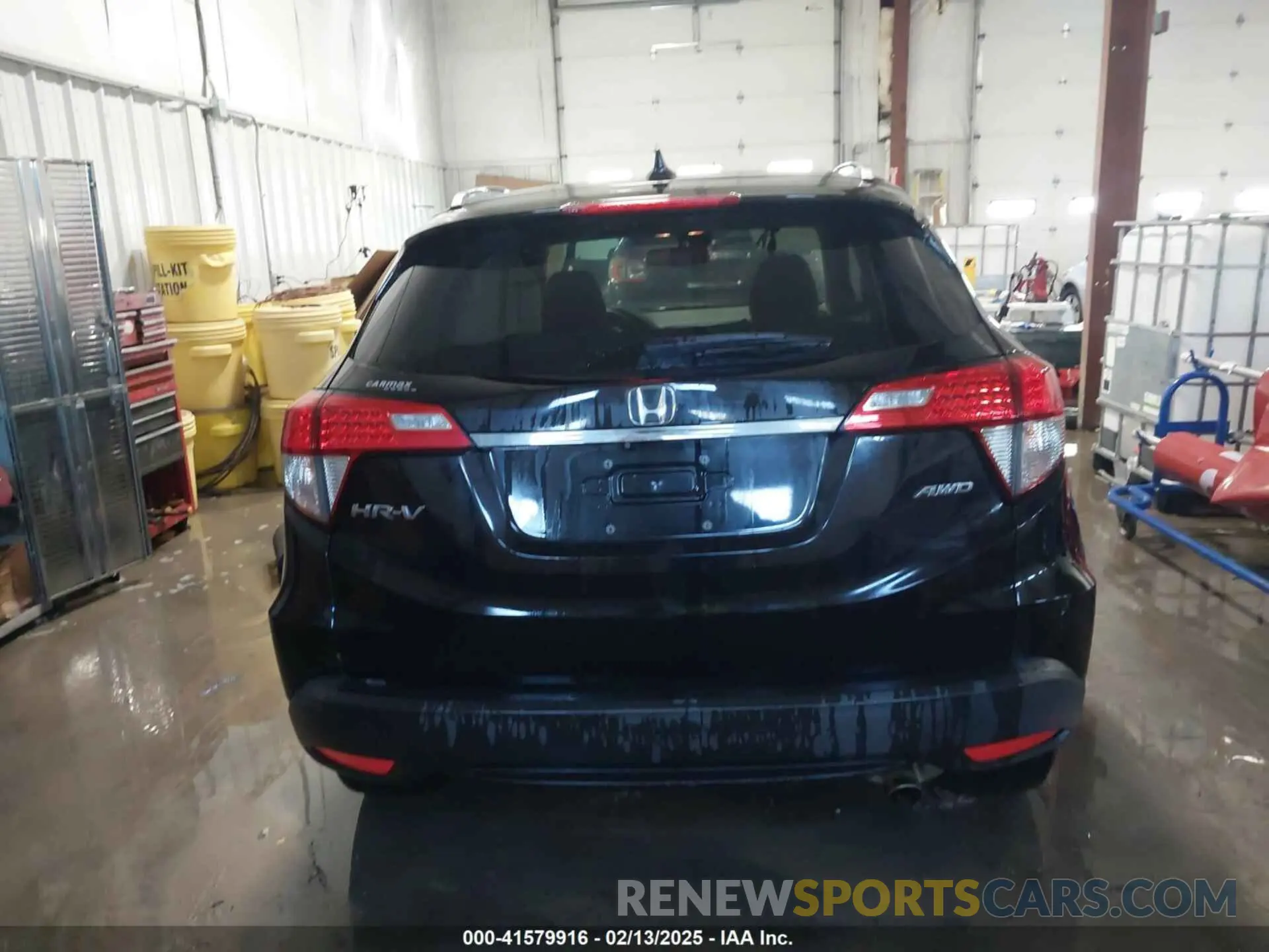 16 Photograph of a damaged car 3CZRU6H76KM723121 HONDA HR-V 2019