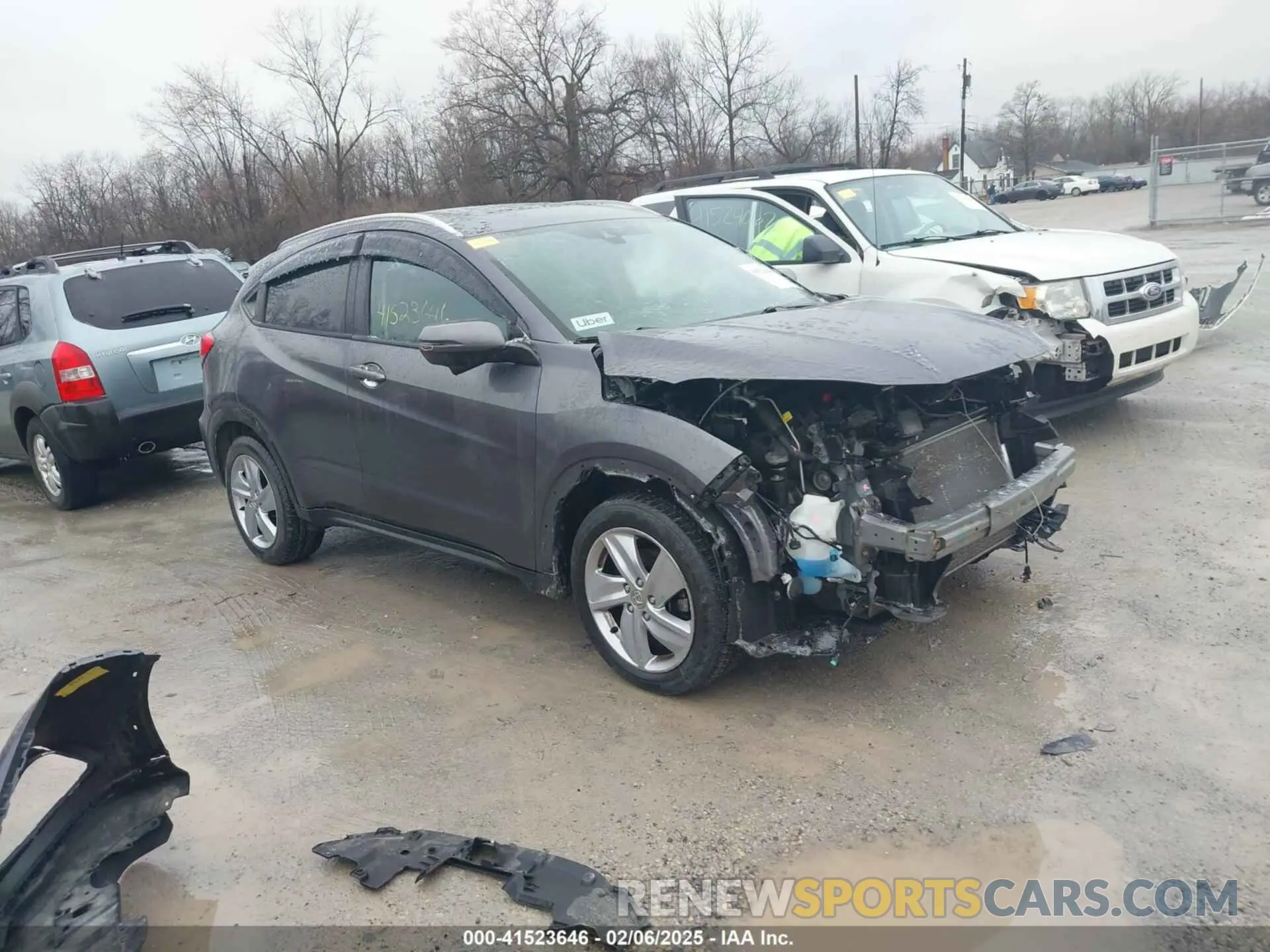 1 Photograph of a damaged car 3CZRU6H77KM735942 HONDA HR-V 2019