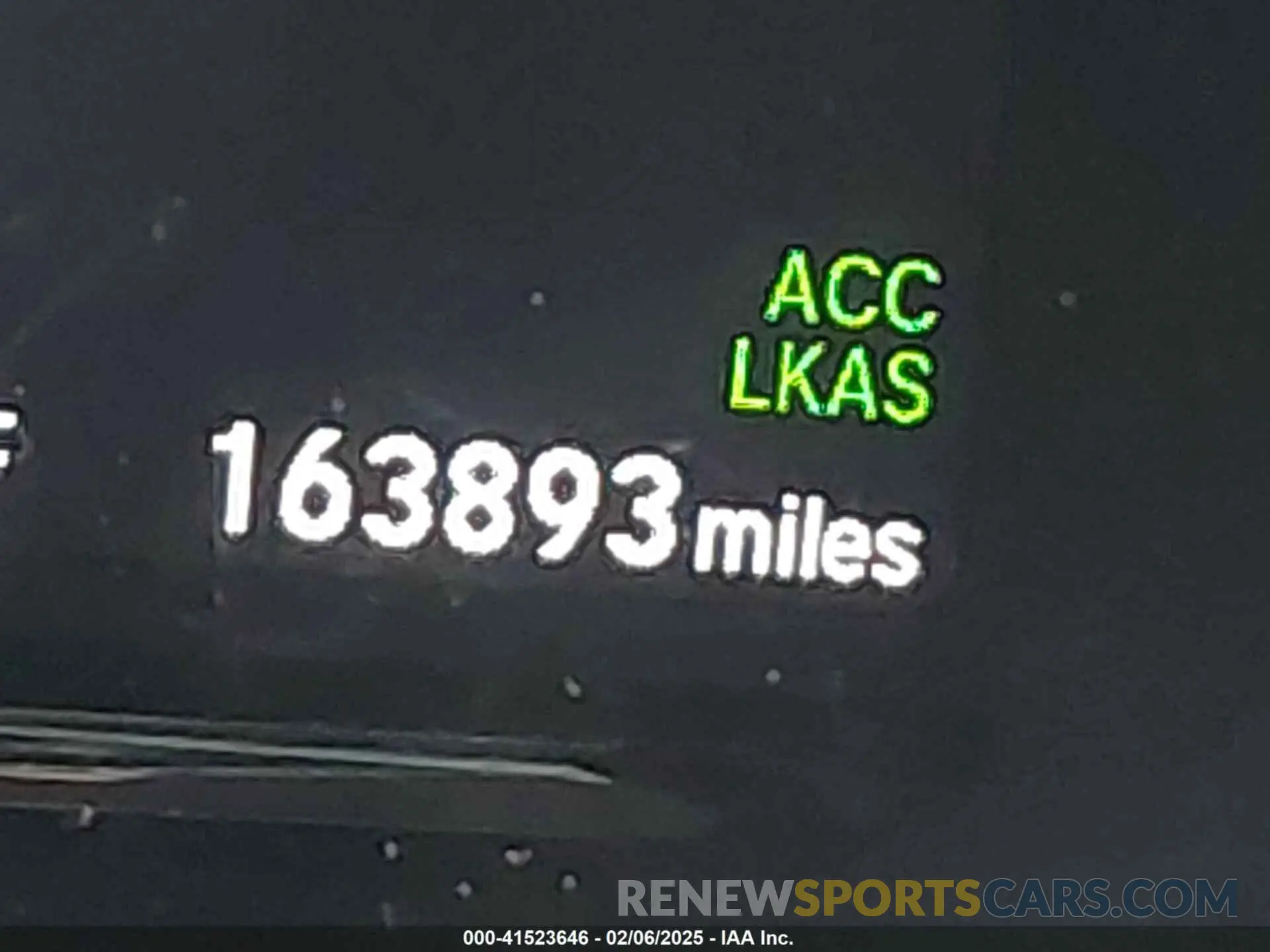 16 Photograph of a damaged car 3CZRU6H77KM735942 HONDA HR-V 2019