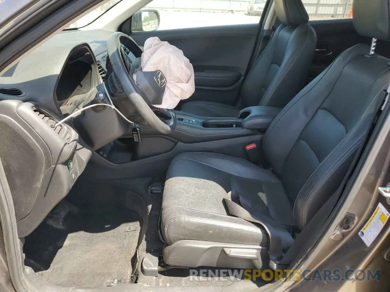 7 Photograph of a damaged car 3CZRU6H78KM724304 HONDA HR-V 2019
