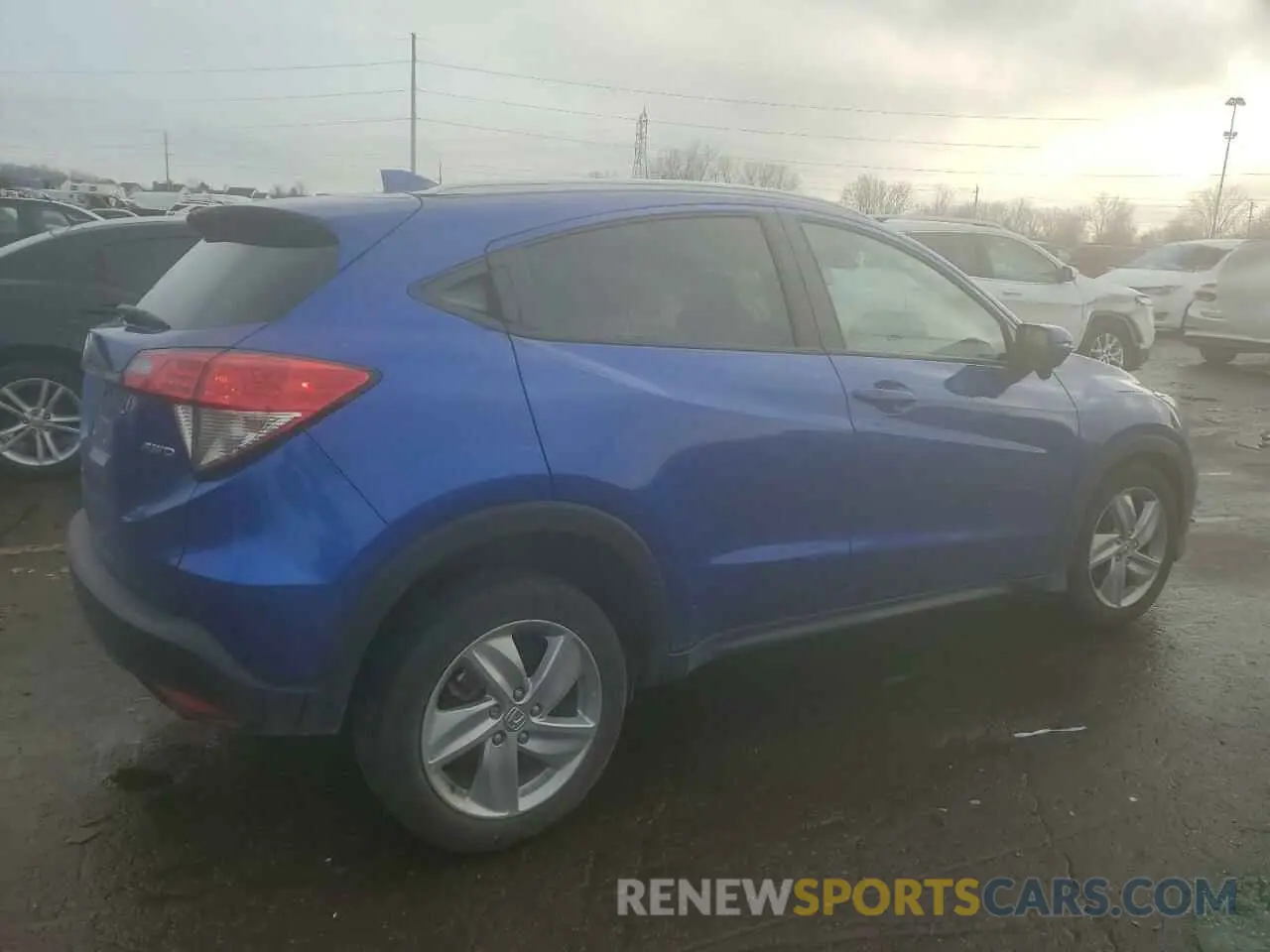 3 Photograph of a damaged car 3CZRU6H79KM715997 HONDA HR-V 2019