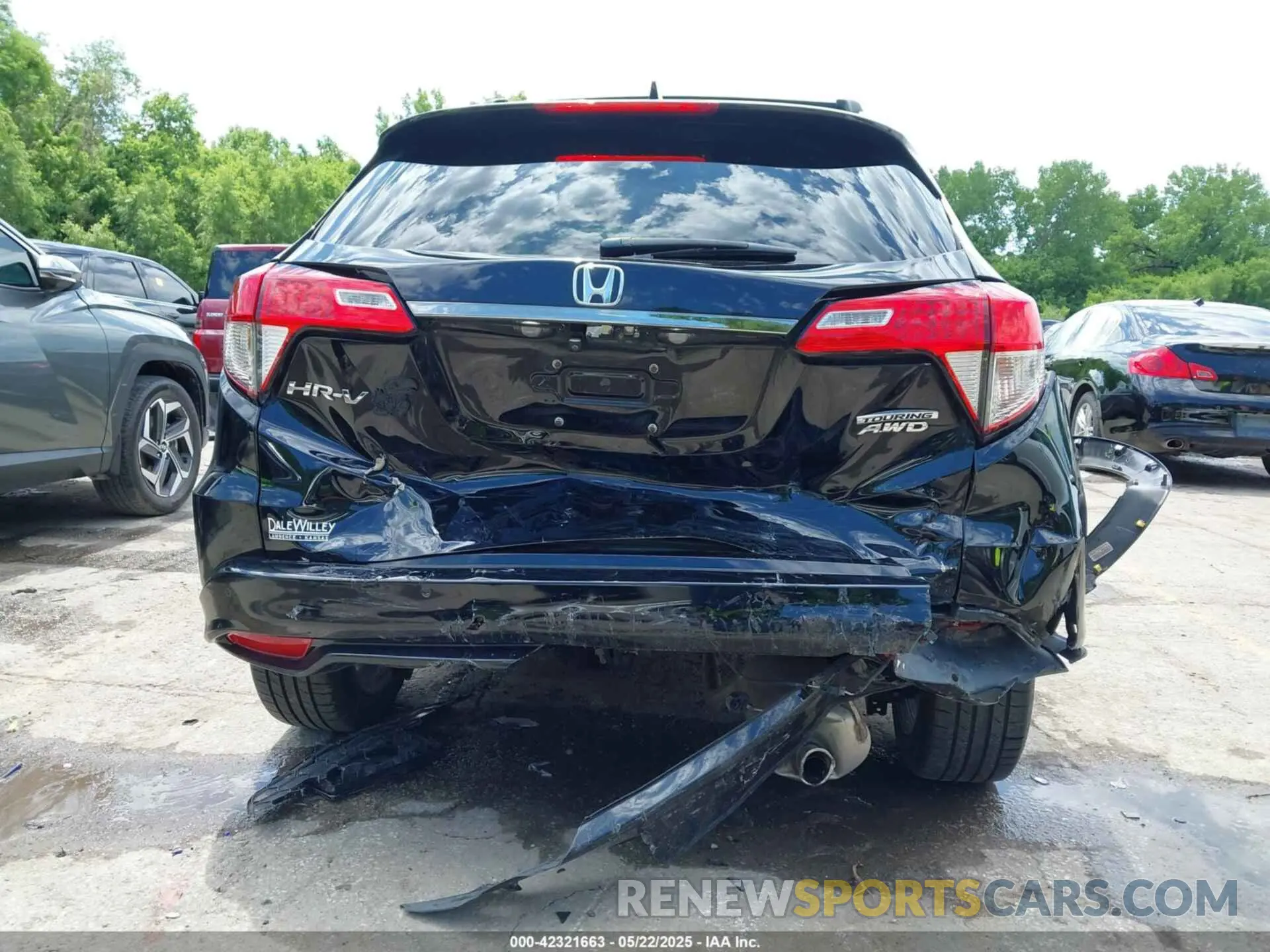 6 Photograph of a damaged car 3CZRU6H90KM717106 HONDA HR-V 2019