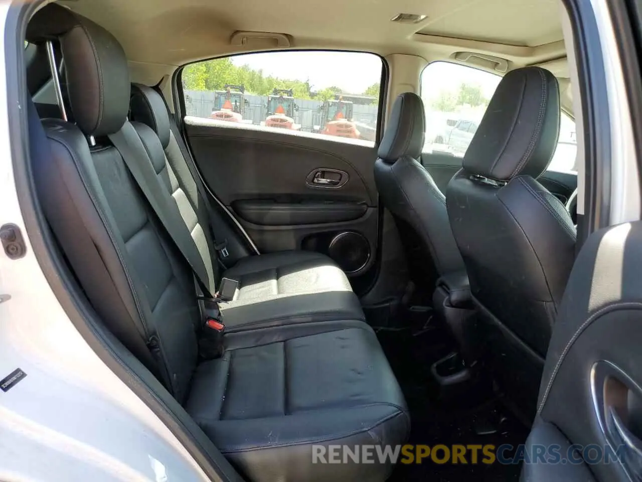 10 Photograph of a damaged car 3CZRU6H91KM712237 HONDA HR-V 2019