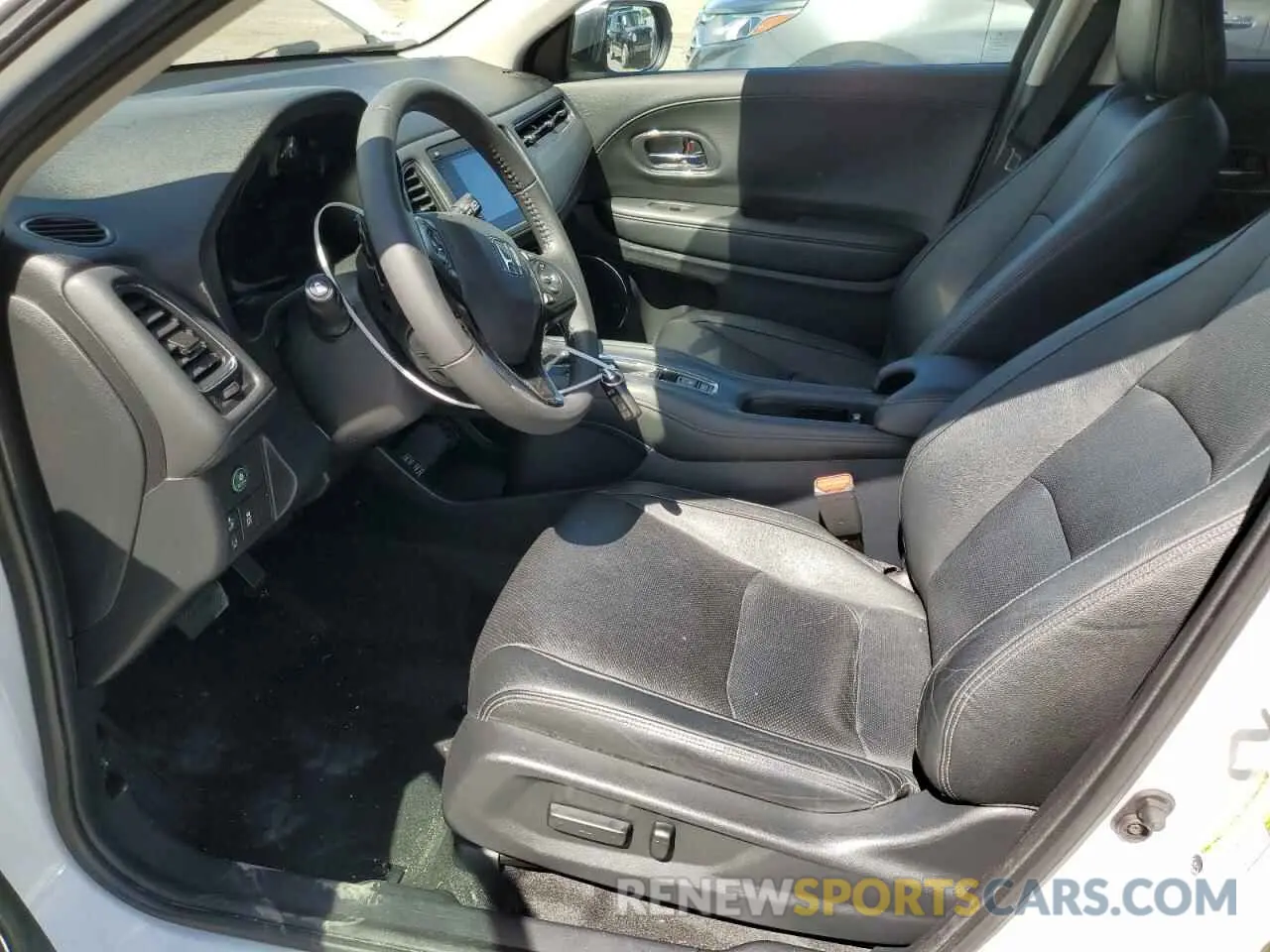 7 Photograph of a damaged car 3CZRU6H91KM712237 HONDA HR-V 2019