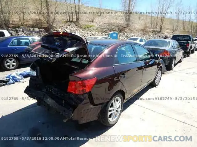 3 Photograph of a damaged car 3CZRU6H93KM704558 HONDA HR-V 2019