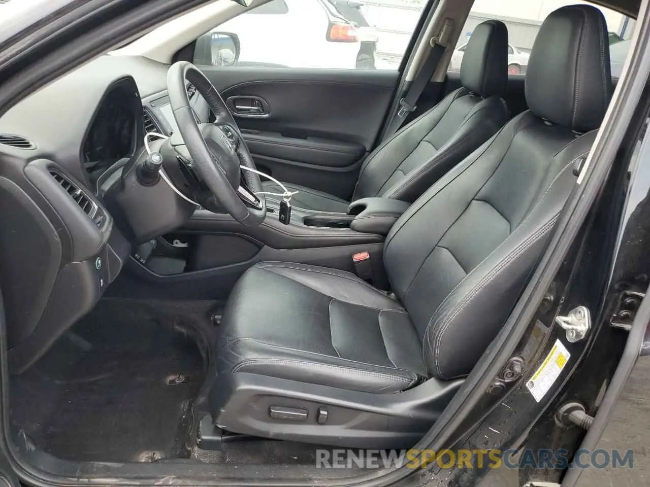 7 Photograph of a damaged car 3CZRU6H93KM718492 HONDA HR-V 2019