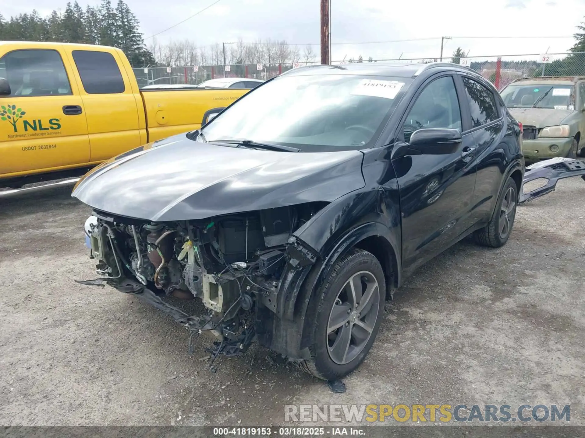 2 Photograph of a damaged car 3CZRU6H93KM720310 HONDA HR-V 2019