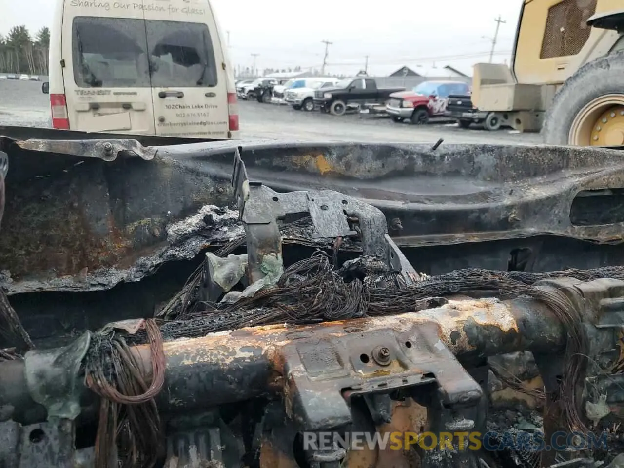 9 Photograph of a damaged car 3CZRU6H95KM106620 HONDA HR-V 2019