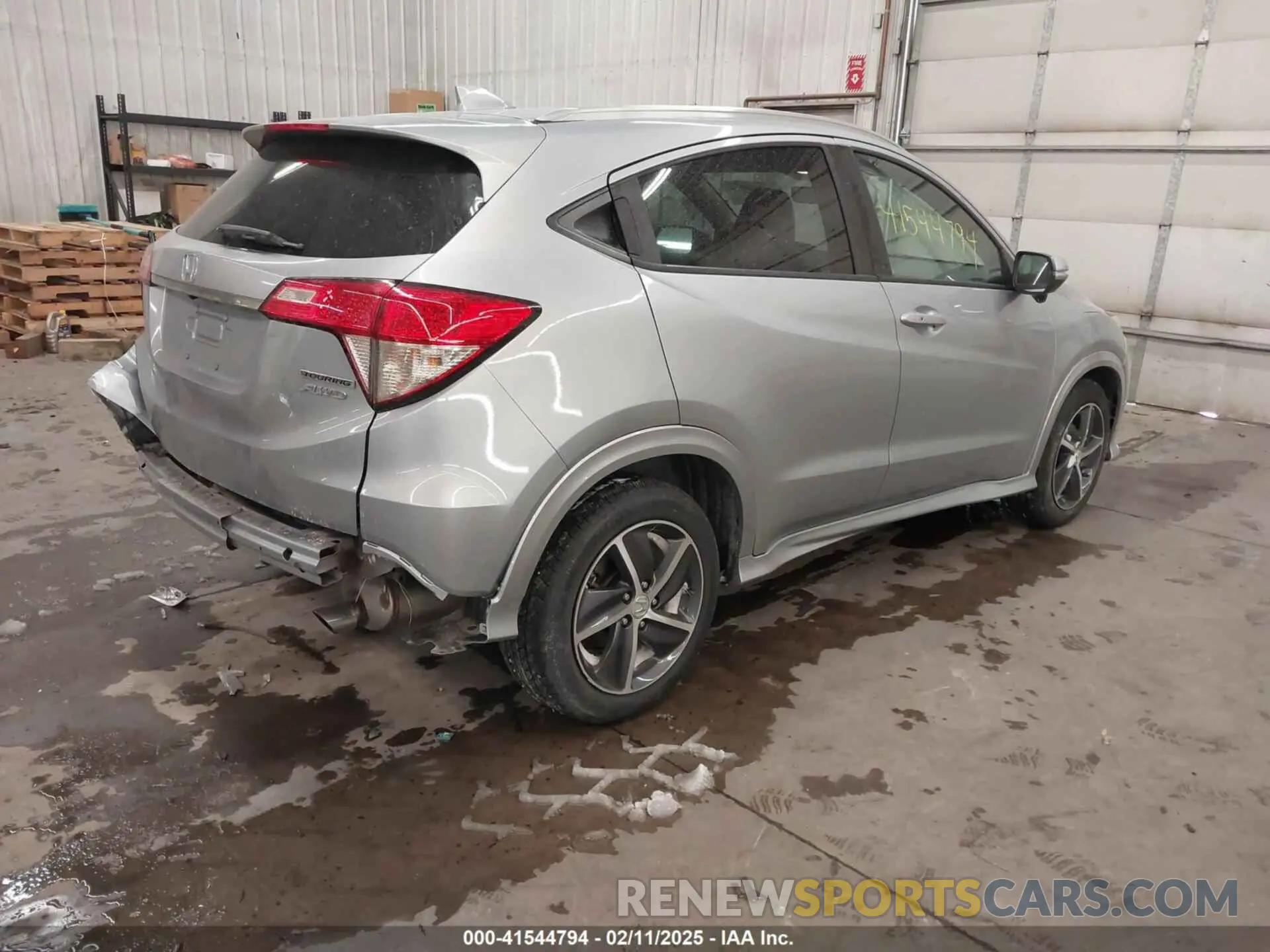 4 Photograph of a damaged car 3CZRU6H97KM704353 HONDA HR-V 2019