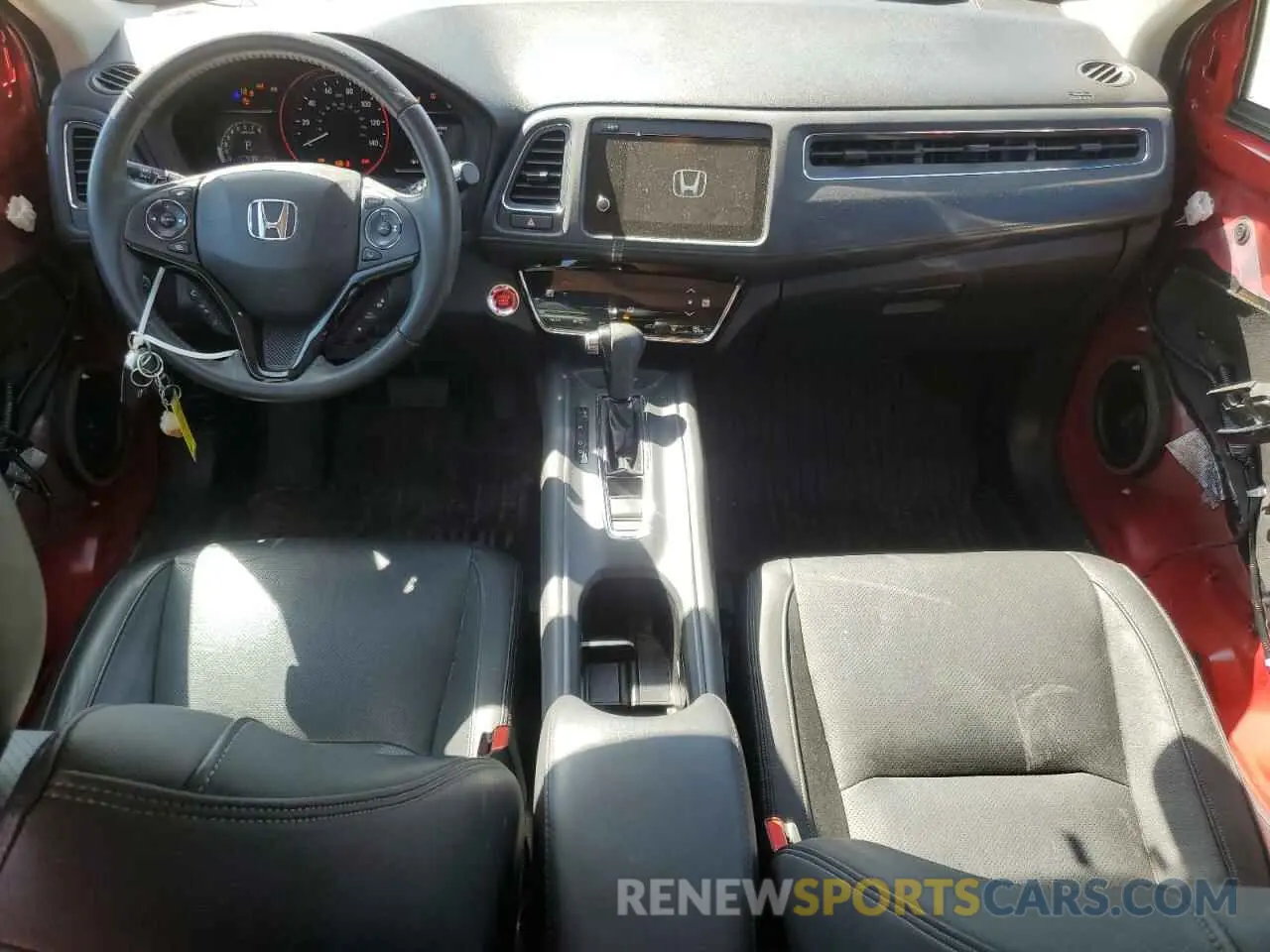 8 Photograph of a damaged car 3CZRU6H98KM705432 HONDA HR-V 2019