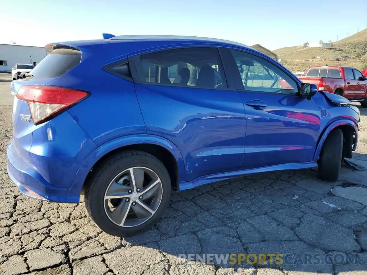 3 Photograph of a damaged car 3CZRU6H98KM710470 HONDA HR-V 2019