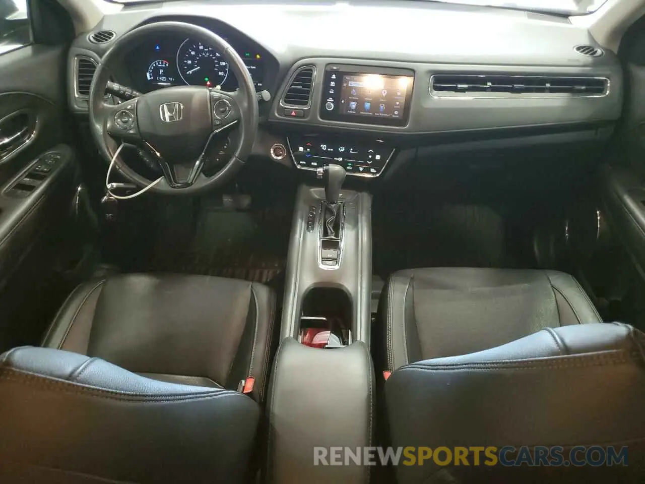 8 Photograph of a damaged car 3CZRU6H9XKM711717 HONDA HR-V 2019