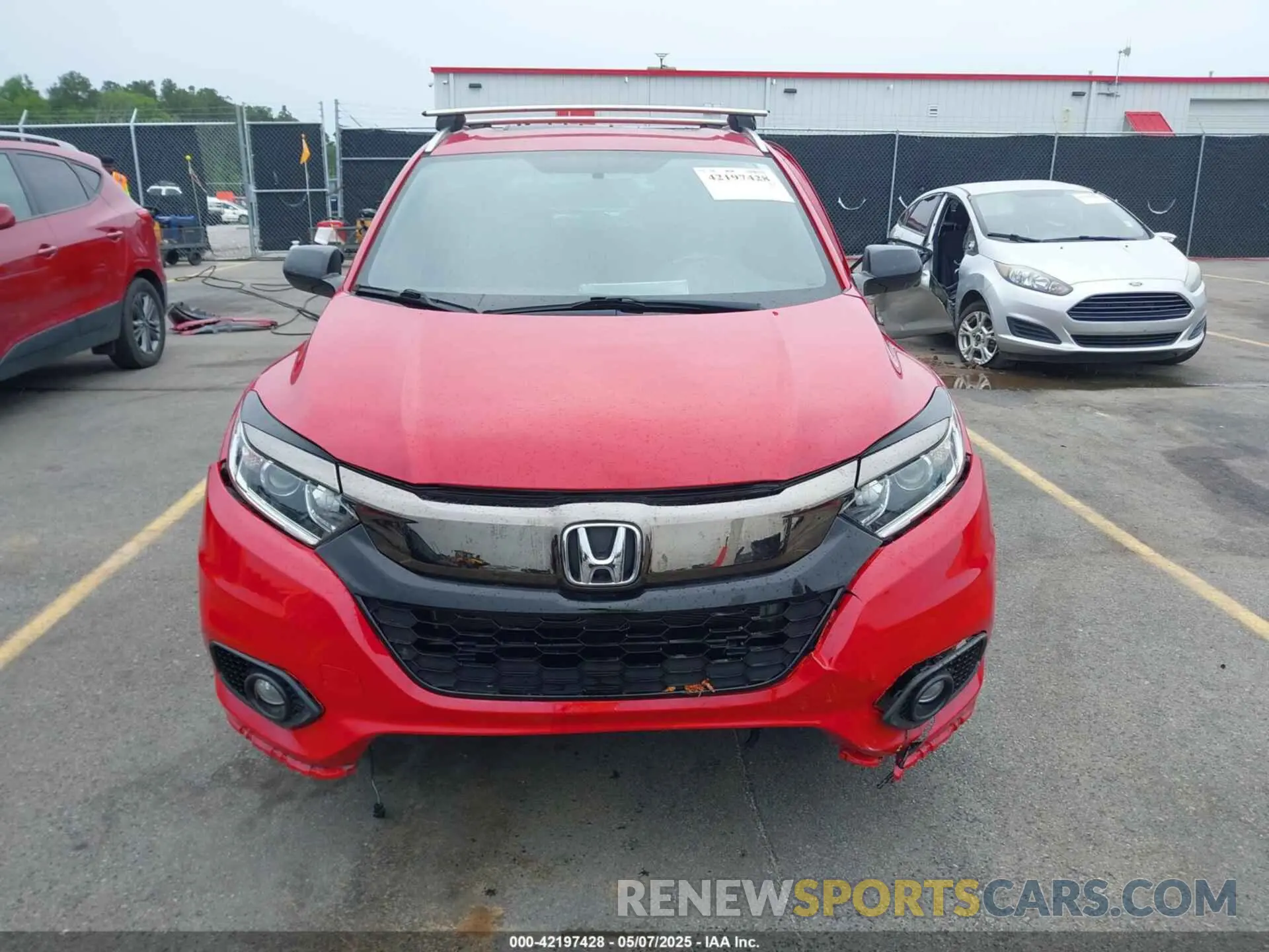 11 Photograph of a damaged car 3CZRU5H10LM707648 HONDA HR-V 2020
