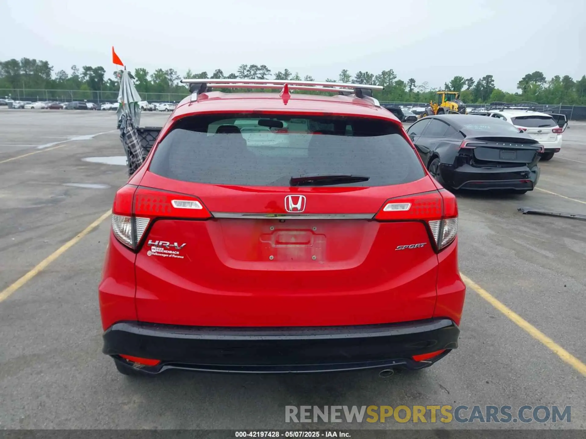 15 Photograph of a damaged car 3CZRU5H10LM707648 HONDA HR-V 2020