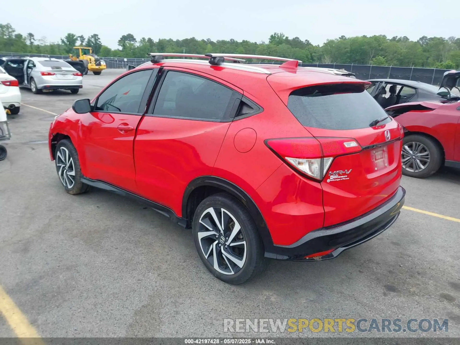 3 Photograph of a damaged car 3CZRU5H10LM707648 HONDA HR-V 2020