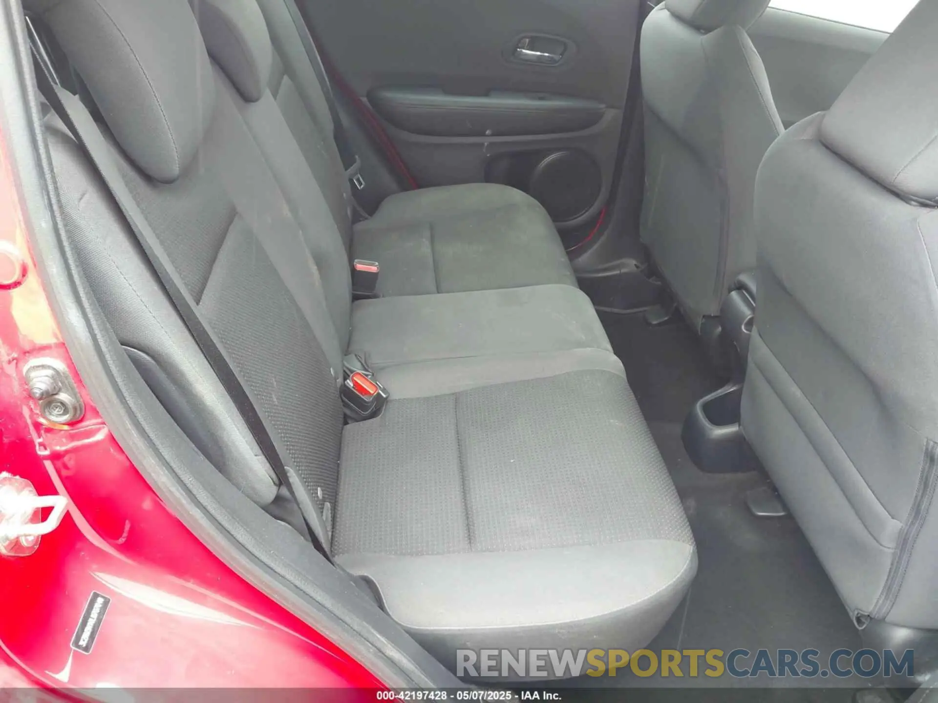8 Photograph of a damaged car 3CZRU5H10LM707648 HONDA HR-V 2020