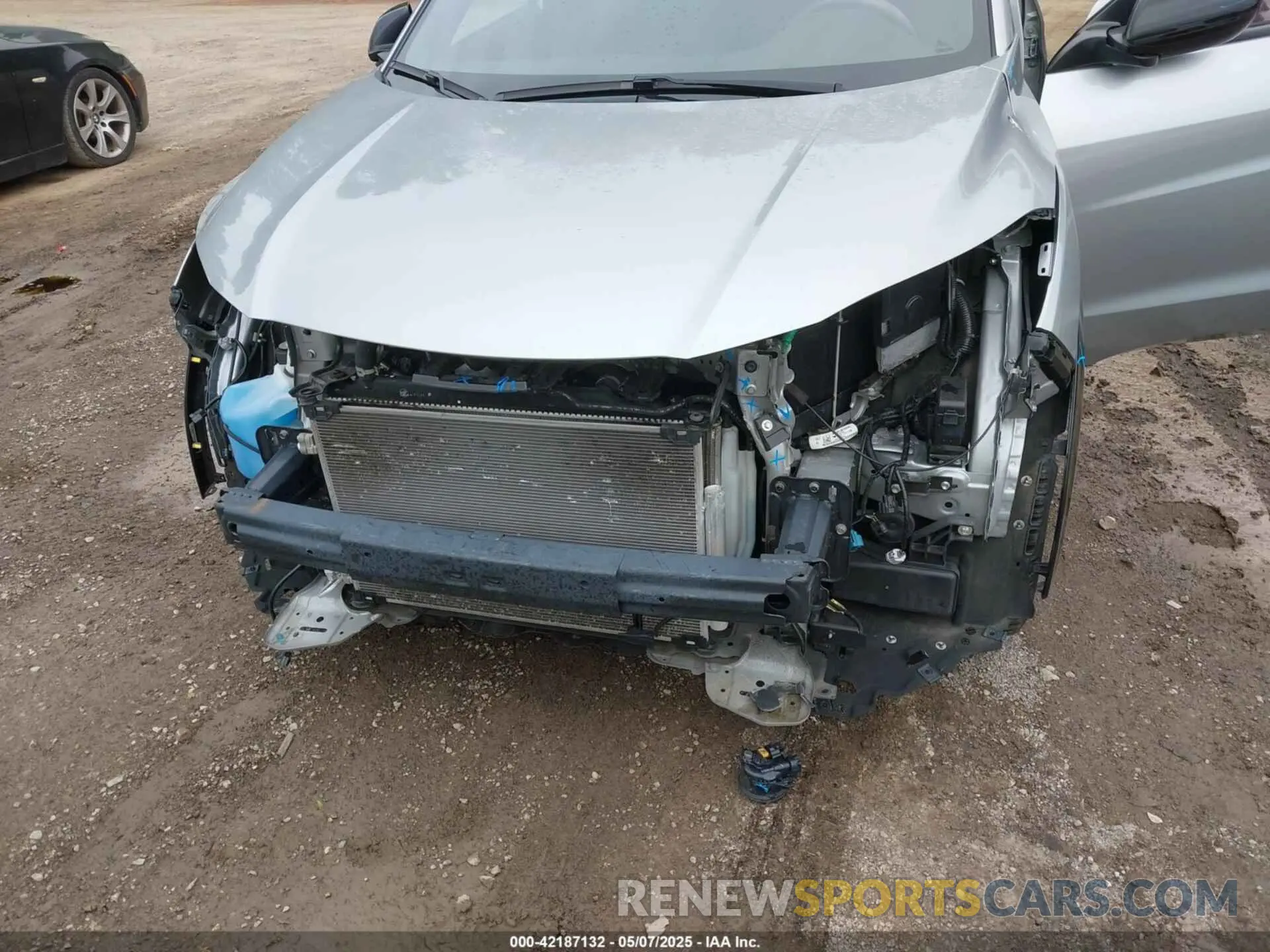 6 Photograph of a damaged car 3CZRU5H11LM718013 HONDA HR-V 2020