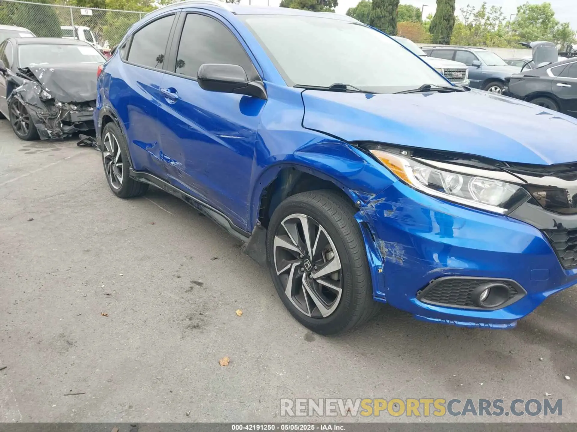6 Photograph of a damaged car 3CZRU5H12LM711636 HONDA HR-V 2020